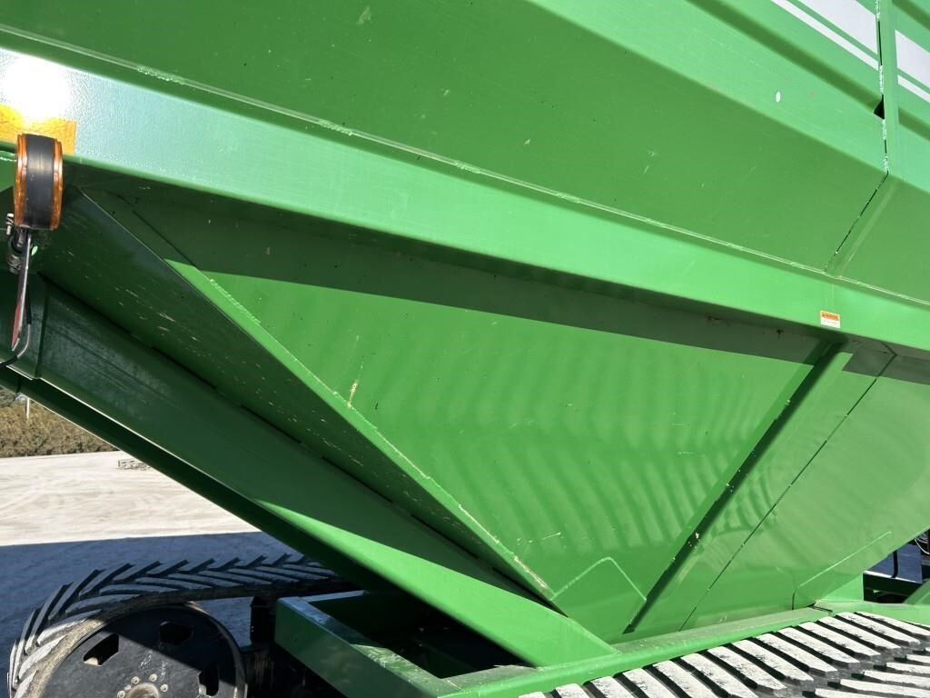 2014 J&M 1401-22T Grain Cart