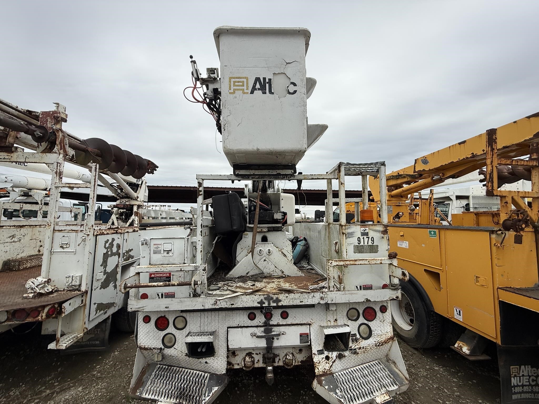2006 Altec AA755L Crane