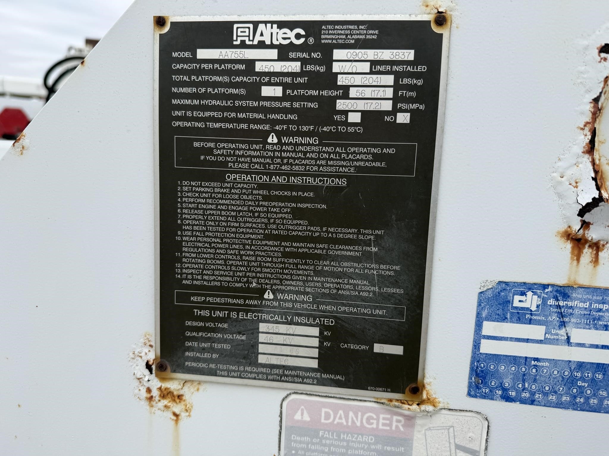 2006 Altec AA755L Crane