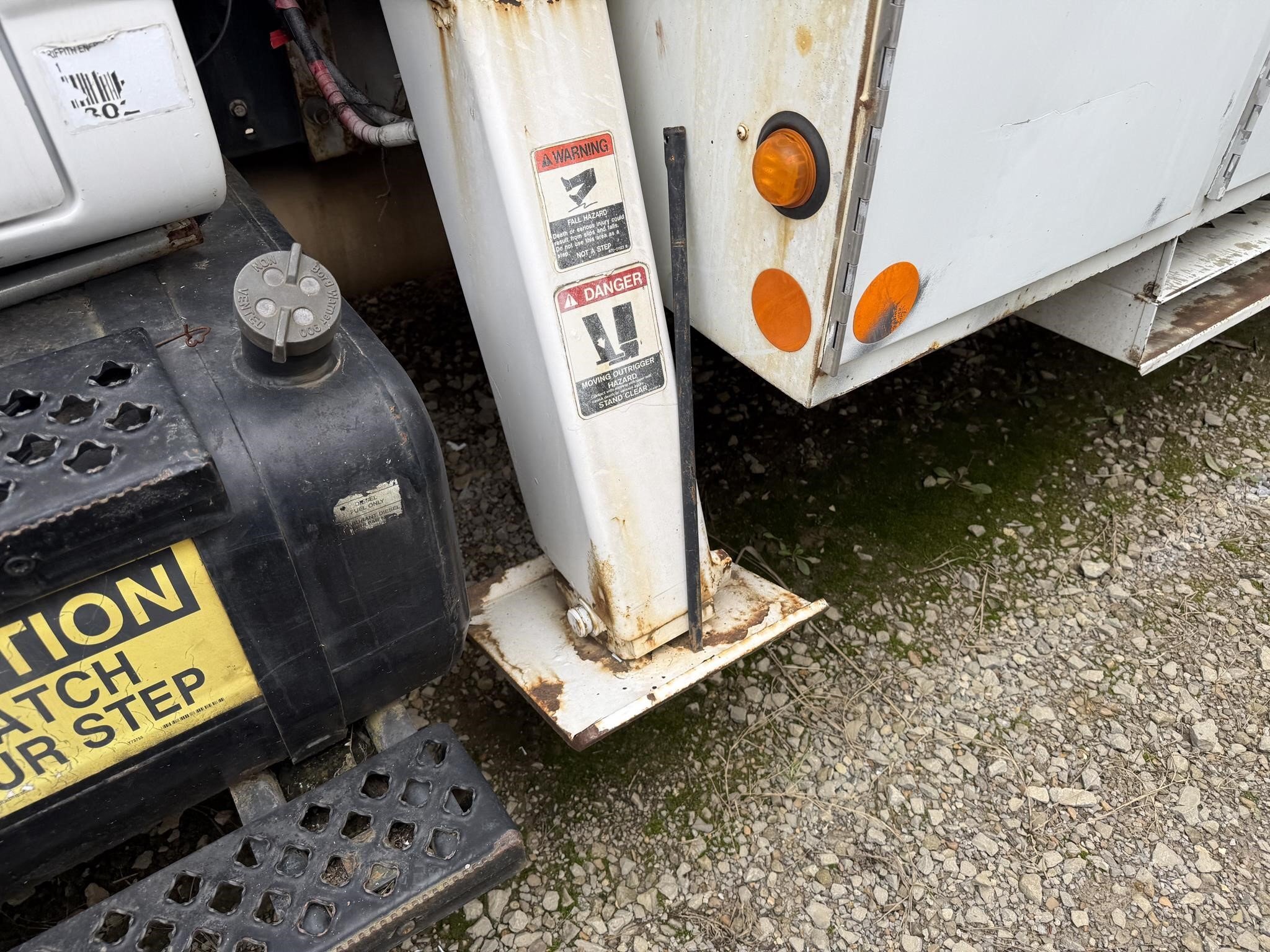 2006 Altec AA755L Crane