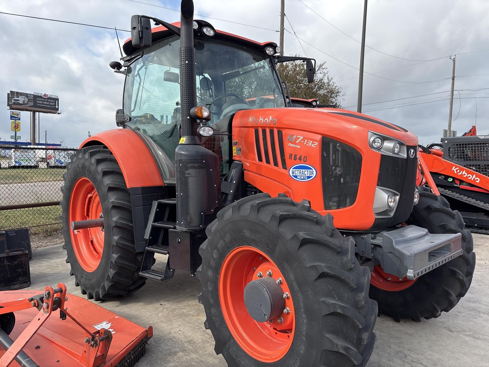 2023 Kubota M7-132 DELUXE Tractor