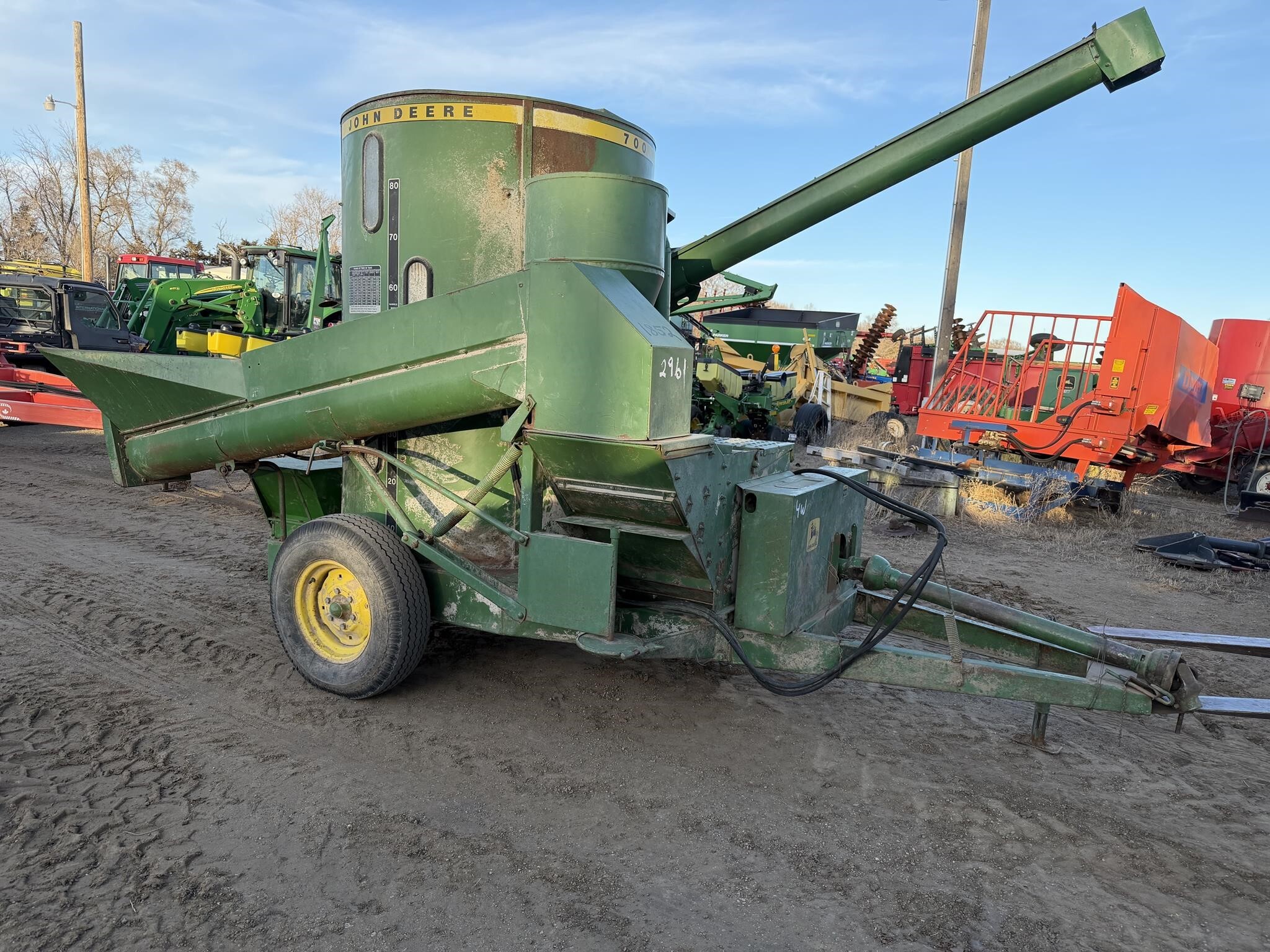  John Deere 700 Grinders and Mixer
