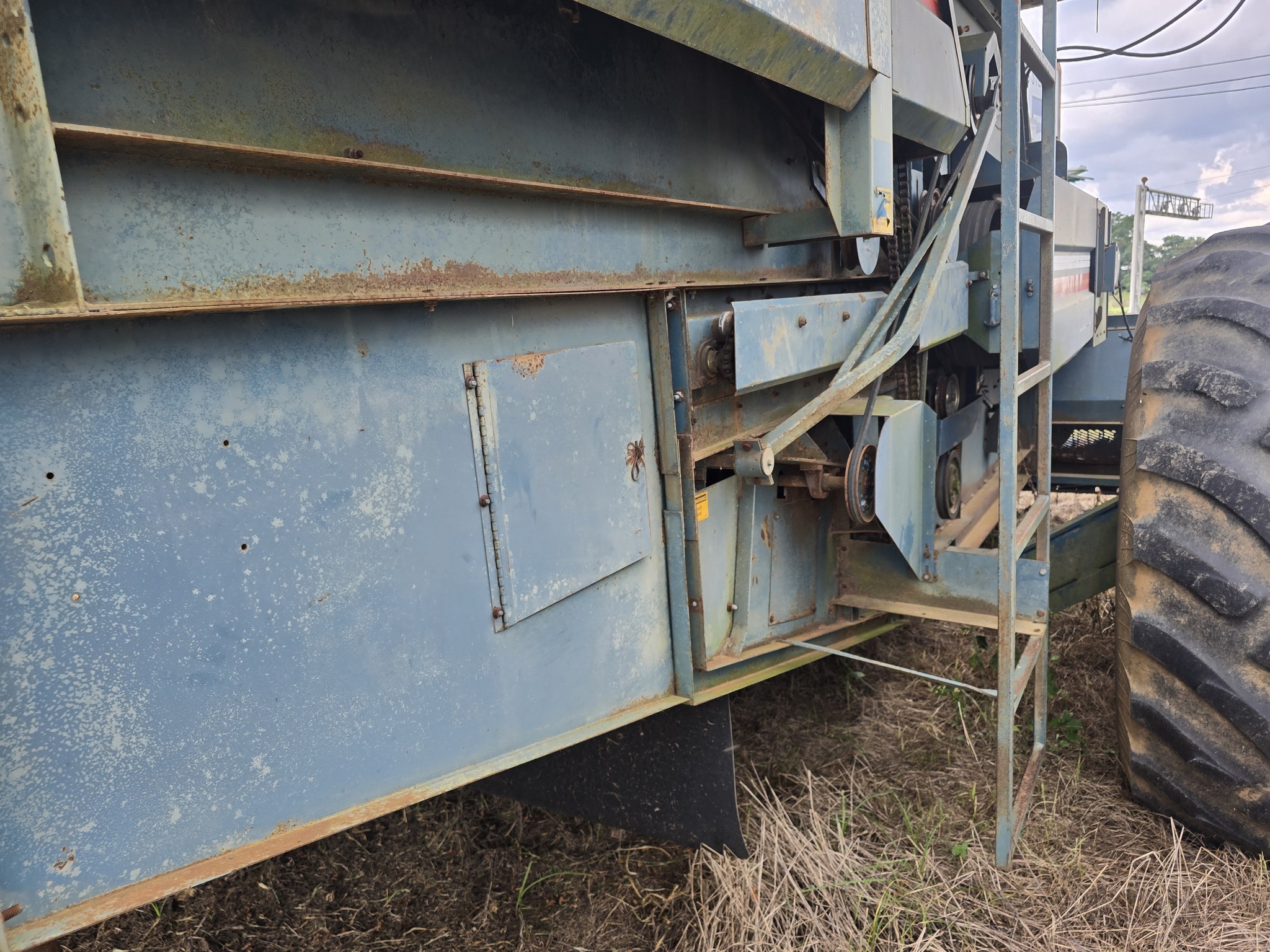 2005 Amadas 2100 Peanut Equipment