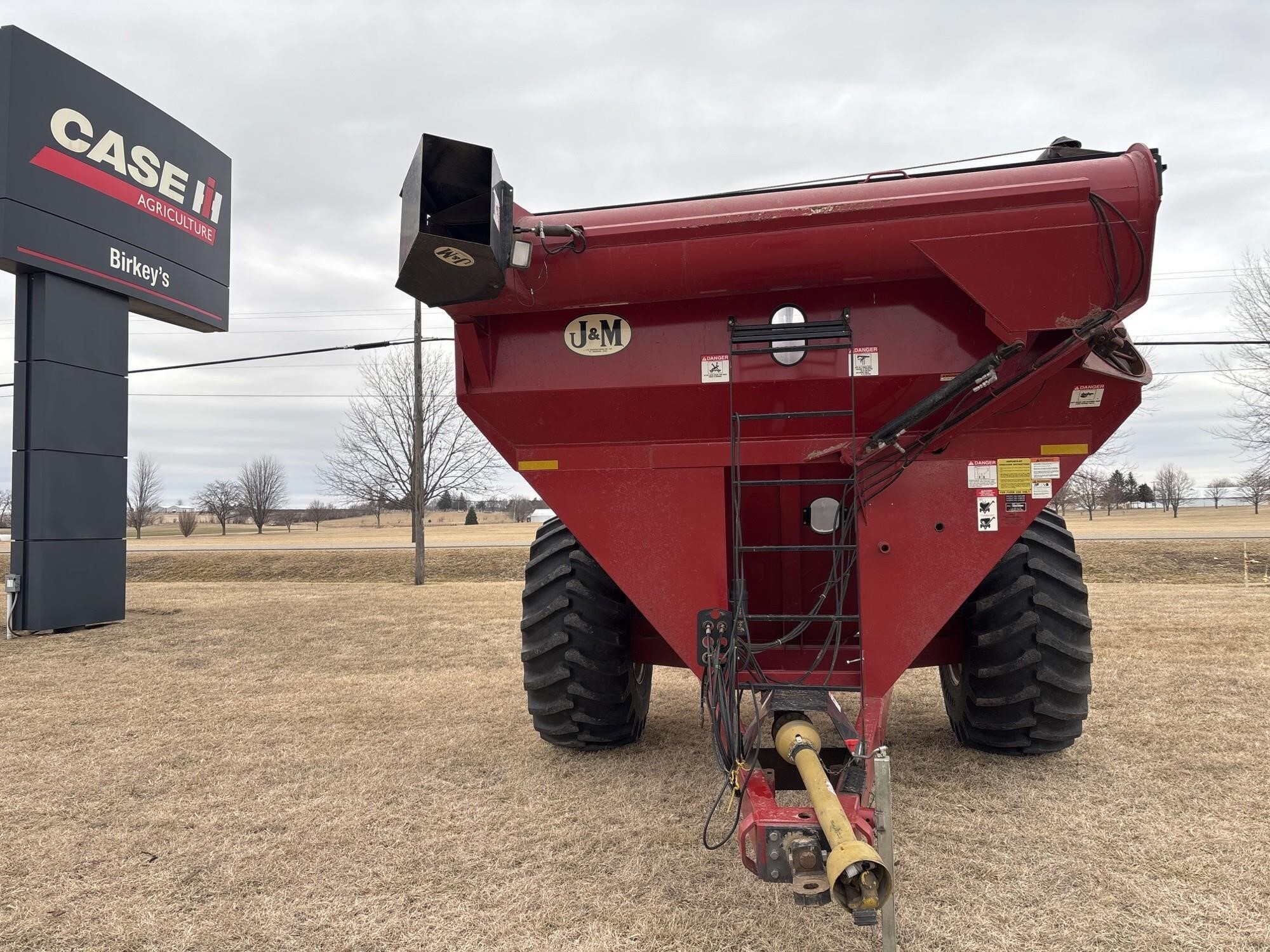 2011 J&M 750-18 Grain Cart