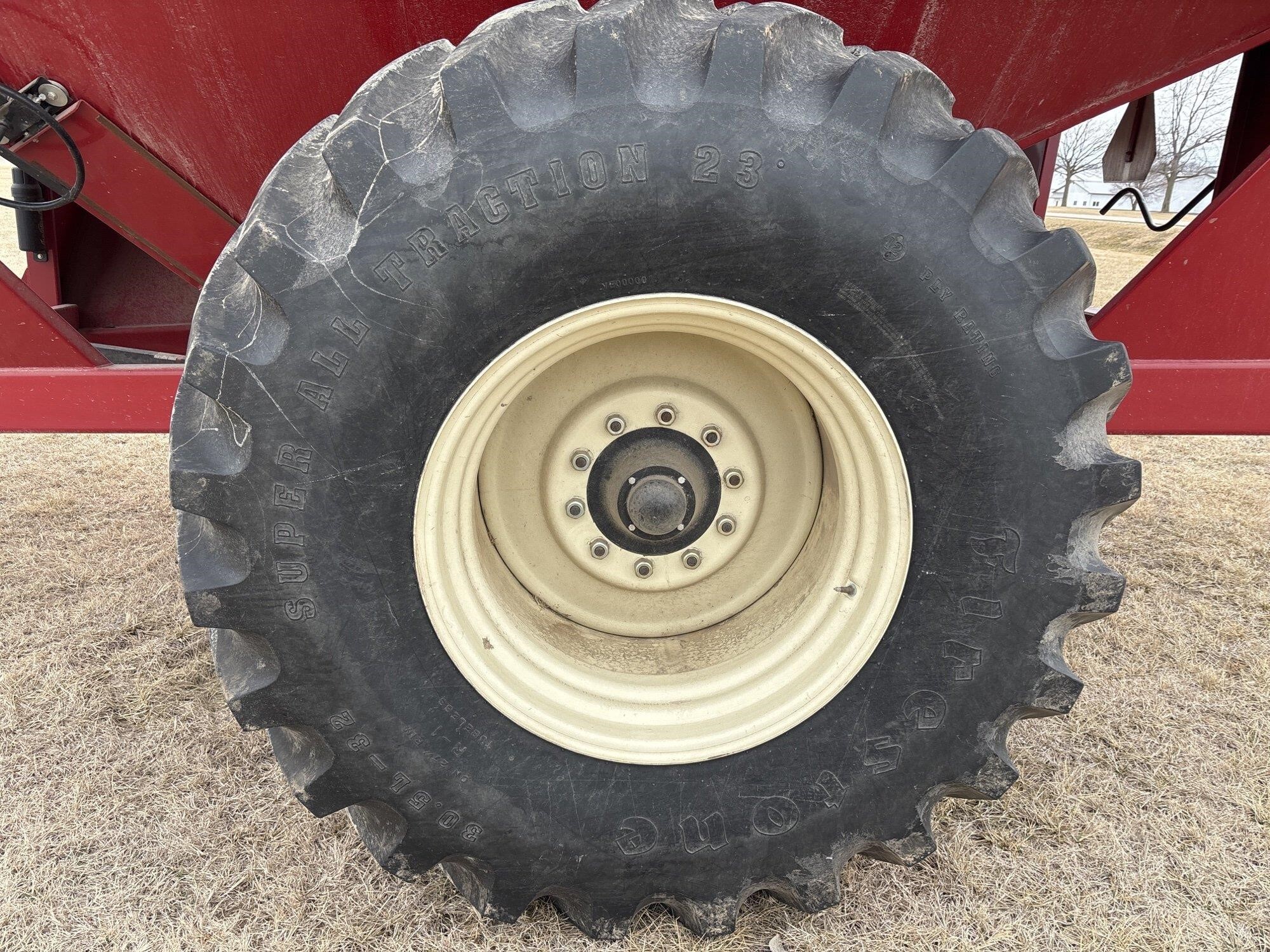 2012 J&M 875-18 Grain Cart