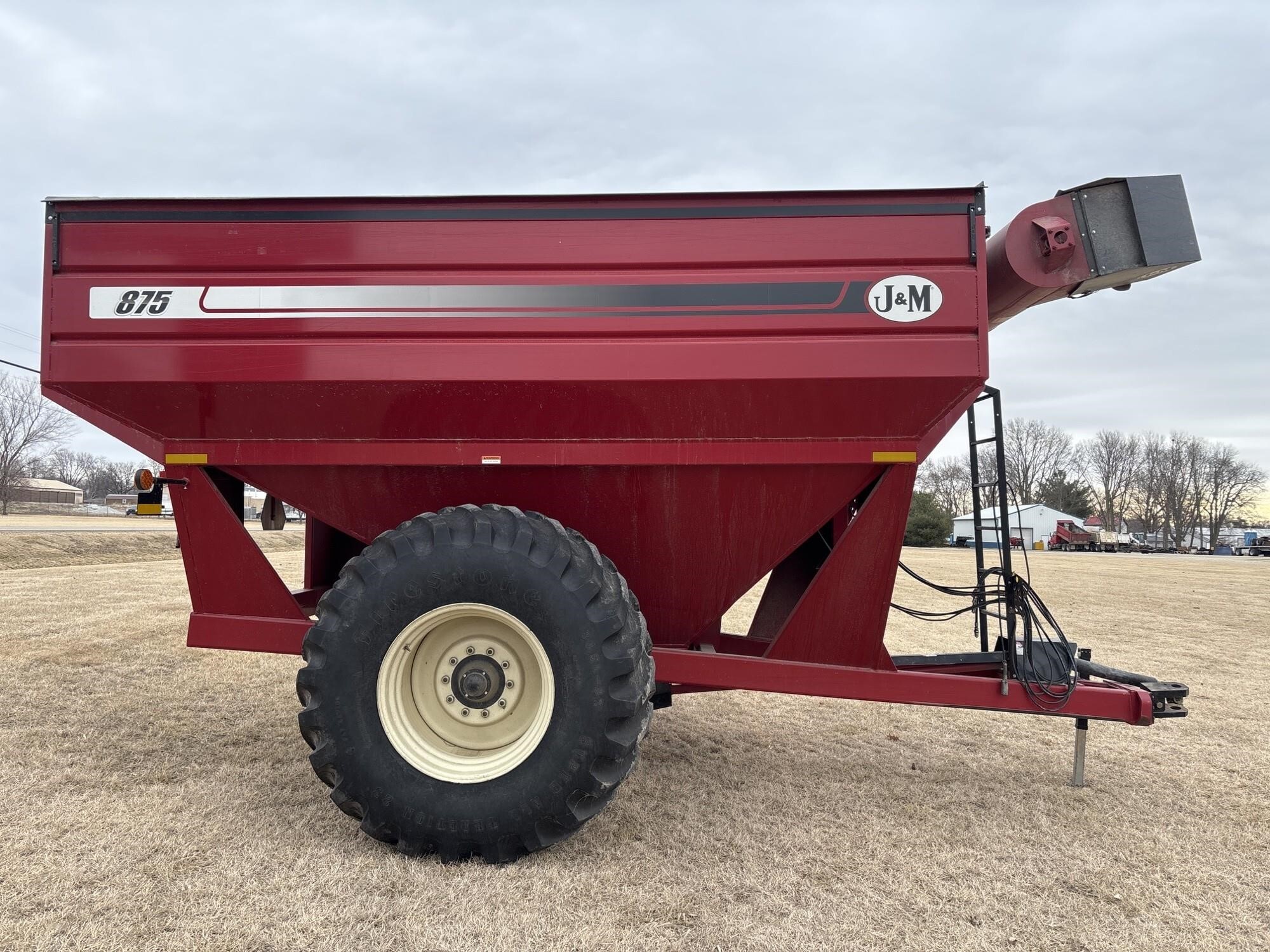 2012 J&M 875-18 Grain Cart