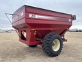 2012 J&M 875-18 Grain Cart
