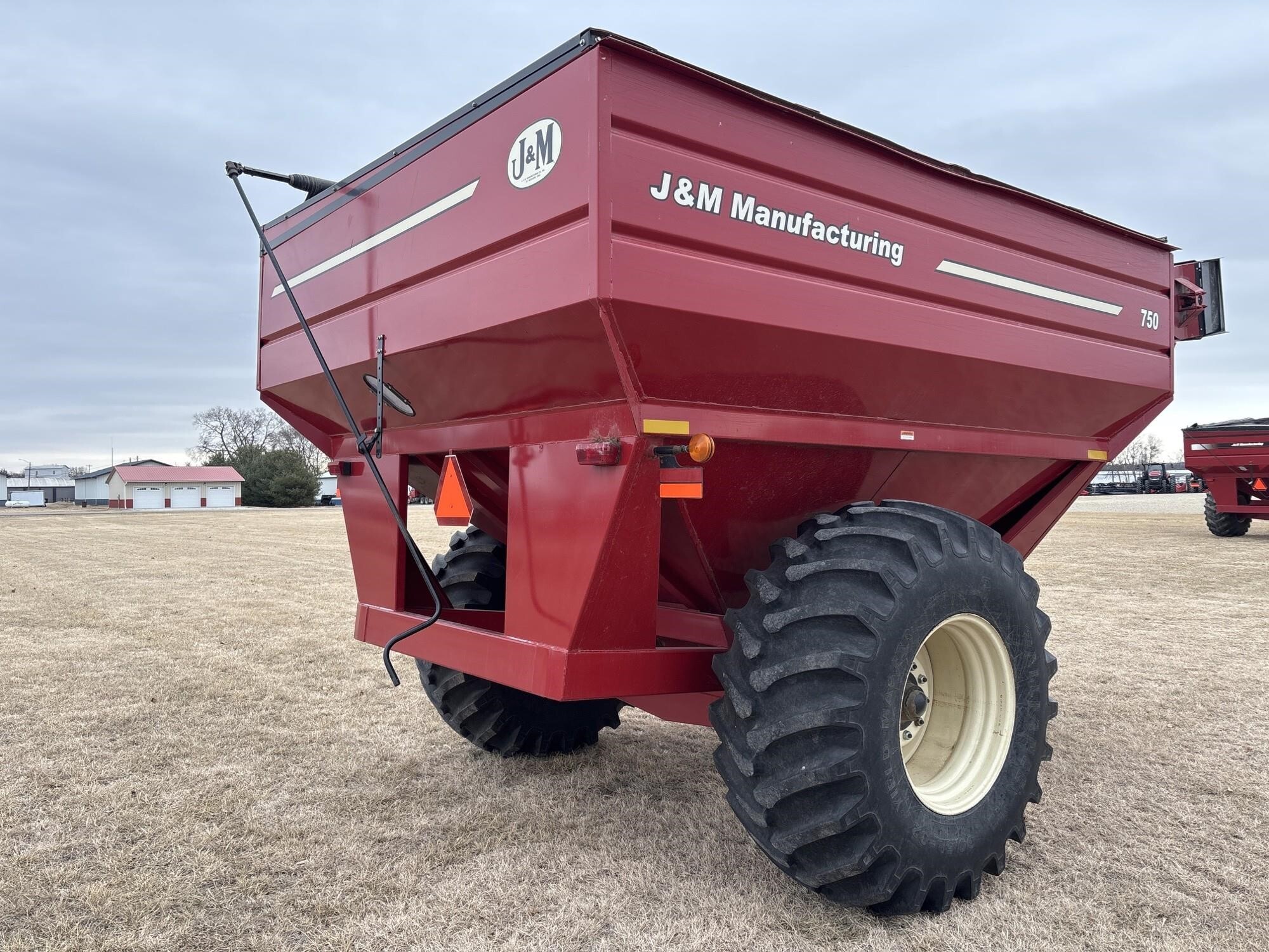 2011 J&M 750-18 Grain Cart