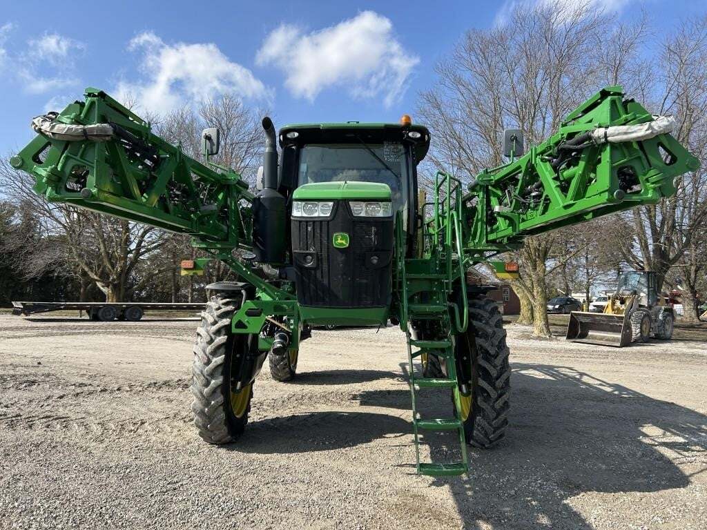 2017 John Deere R4038 Self-Propelled Sprayer