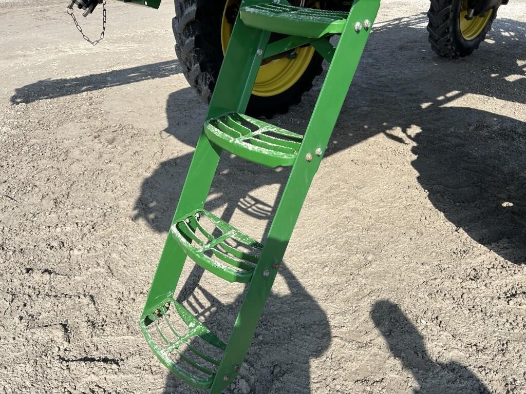 2017 John Deere R4038 Self-Propelled Sprayer
