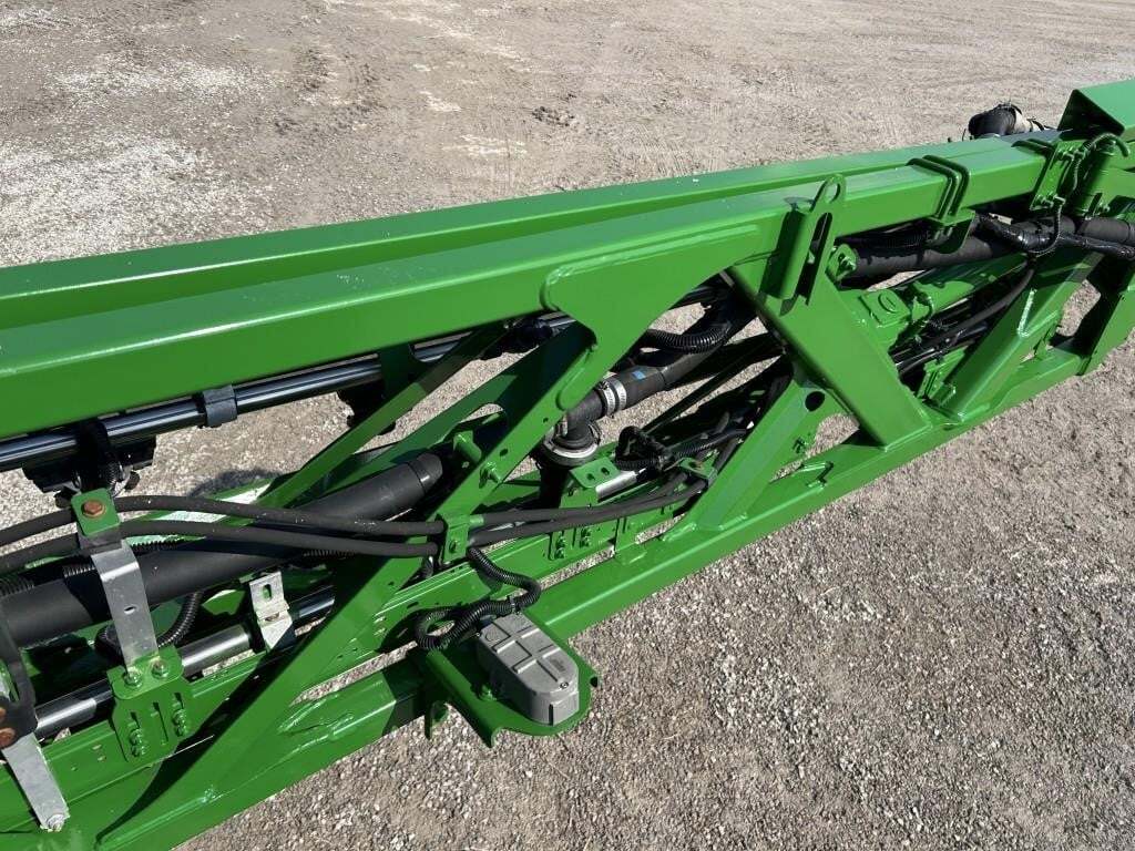 2017 John Deere R4038 Self-Propelled Sprayer