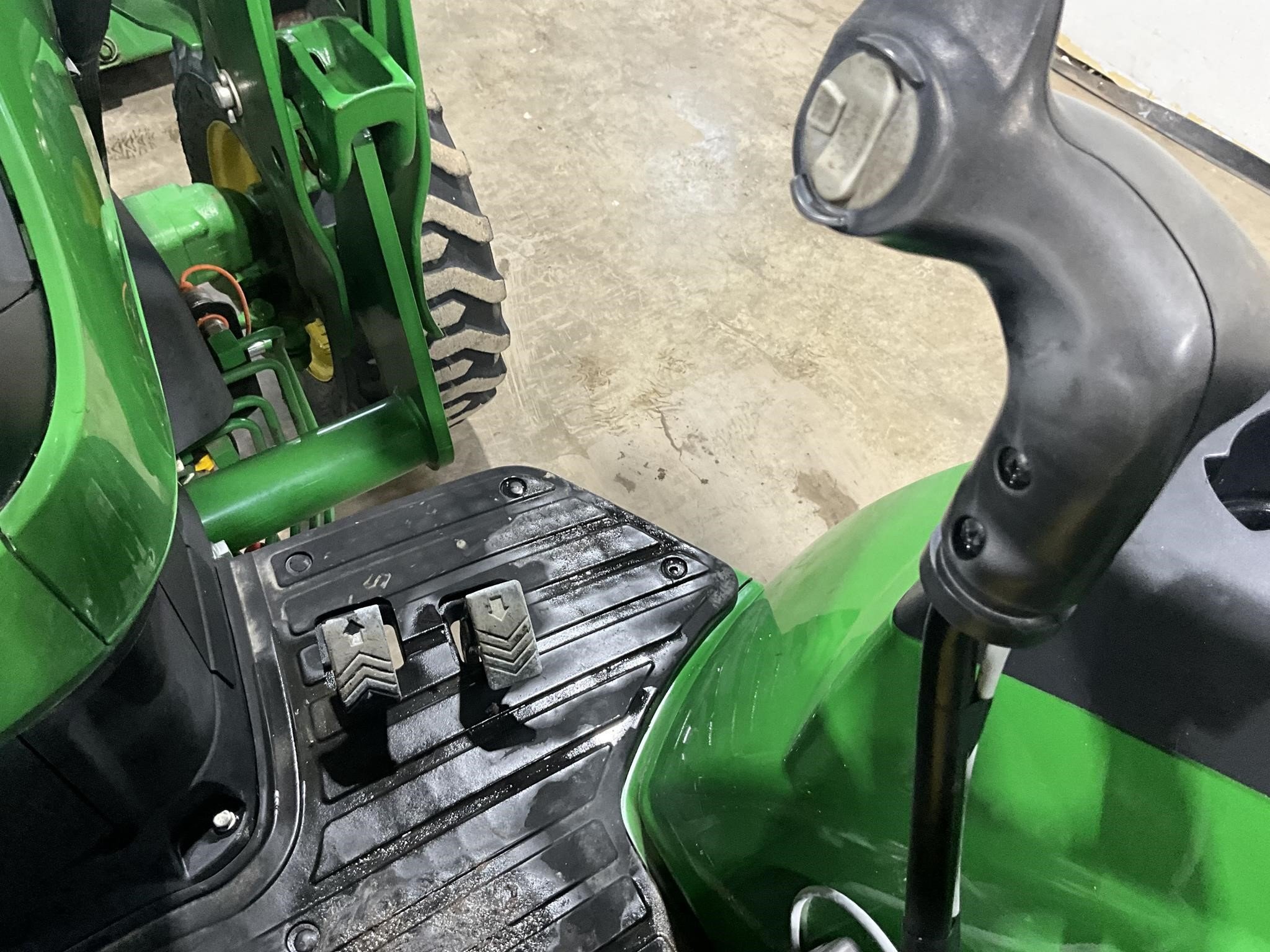 2021 John Deere 4066R Tractor
