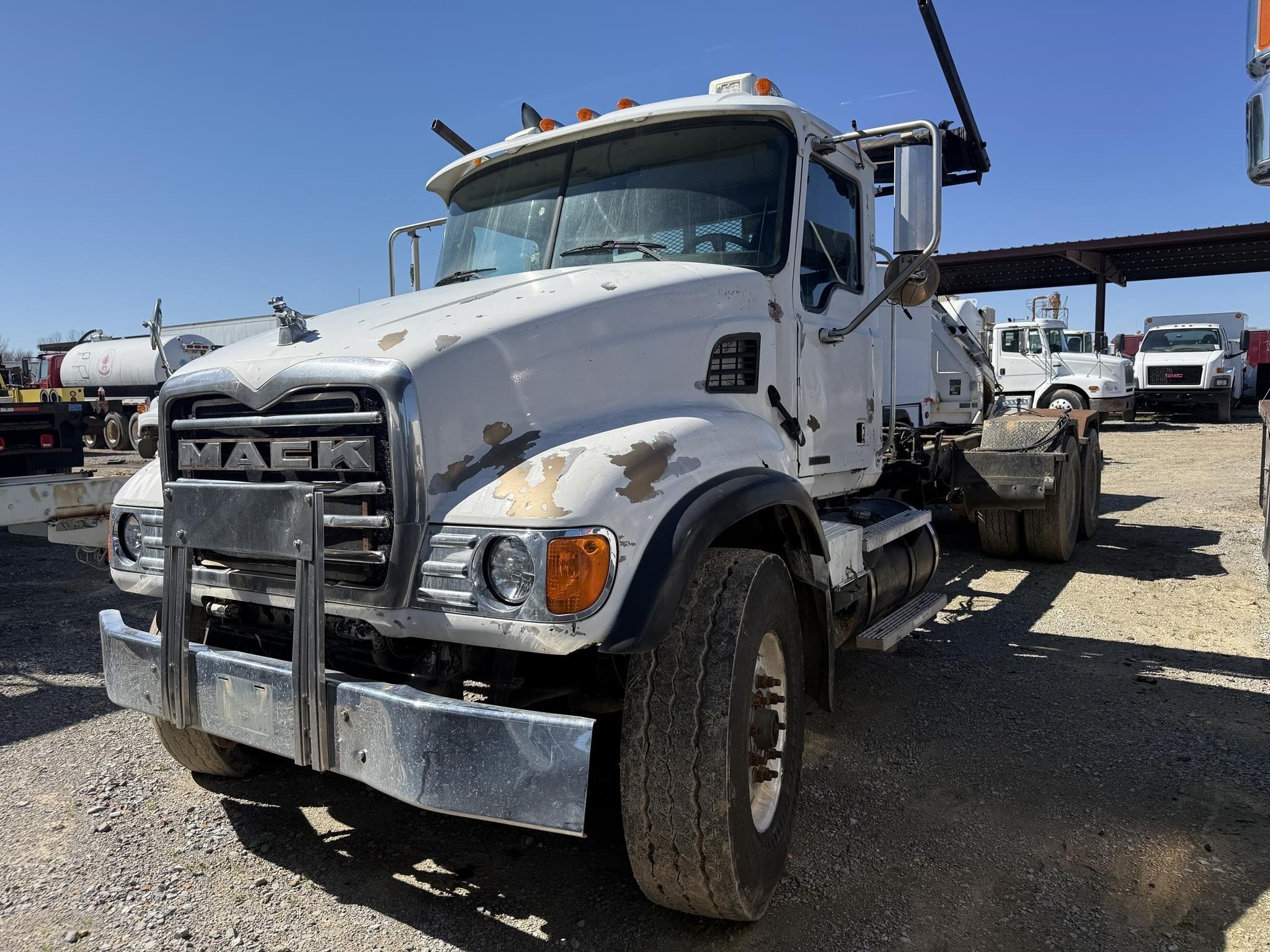 2005 Mack Granite CV713 Dump Trucks/Trailer