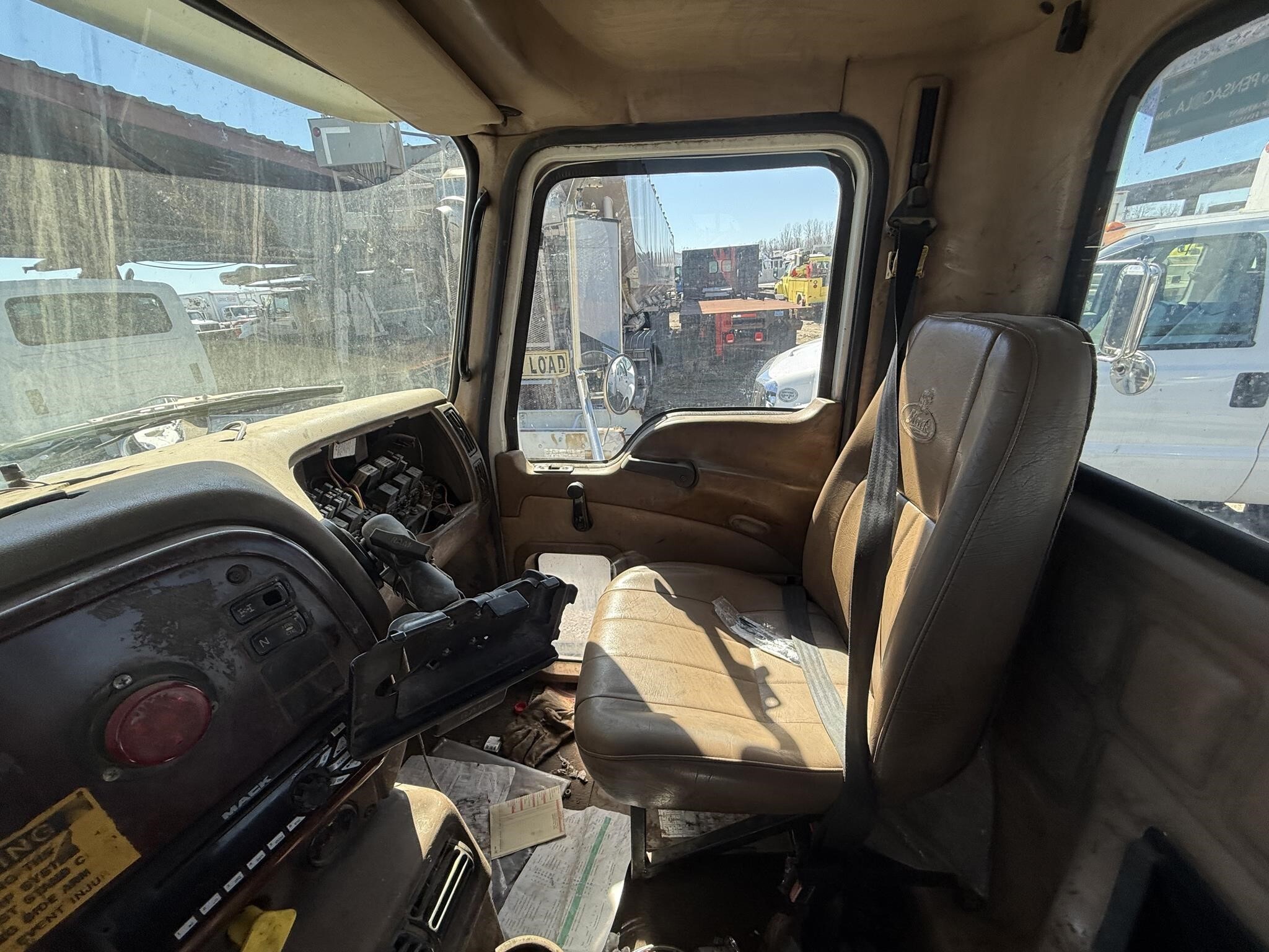 2005 Mack Granite CV713 Dump Trucks/Trailer