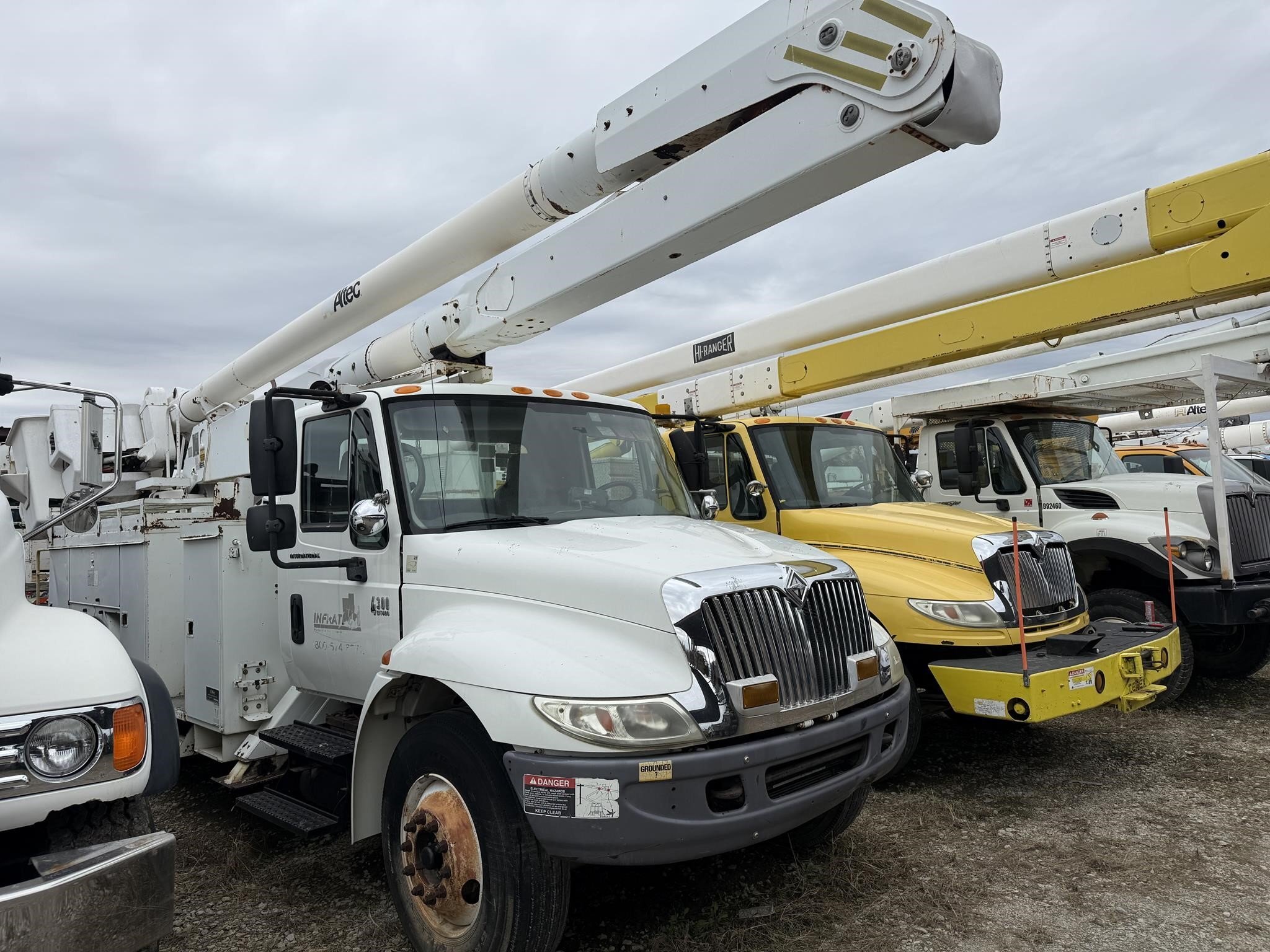 2007 Altec AA755L Crane