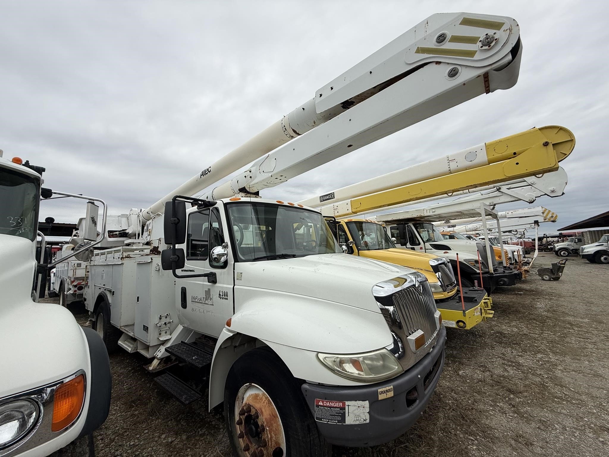 2007 Altec AA755L Crane