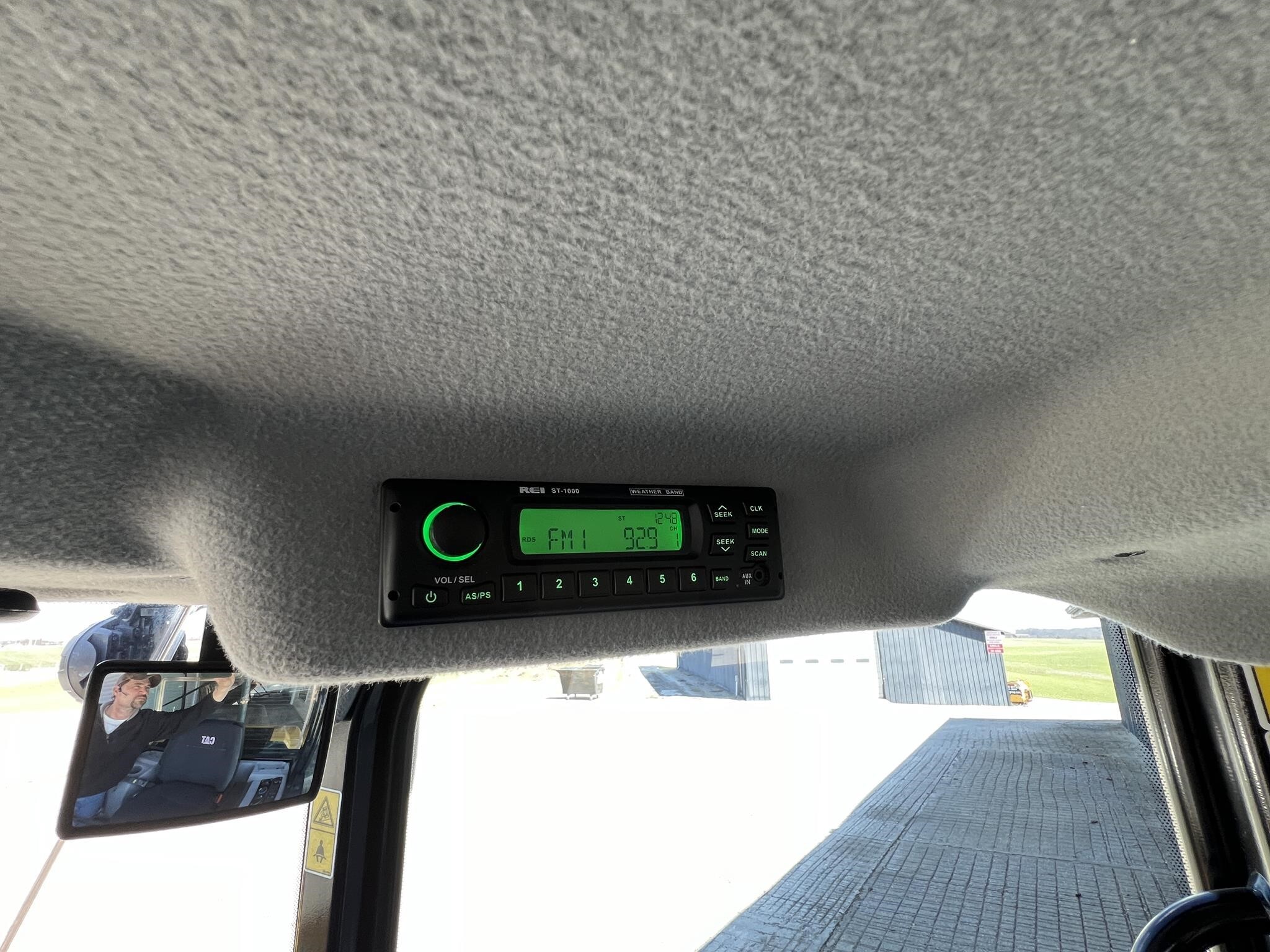 2019 Caterpillar 906M Miscellaneous