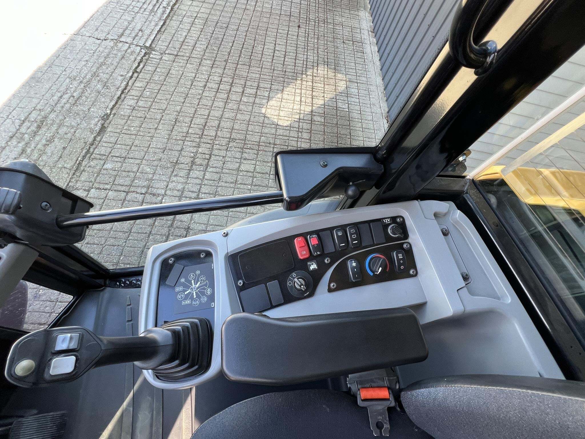 2019 Caterpillar 906M Miscellaneous