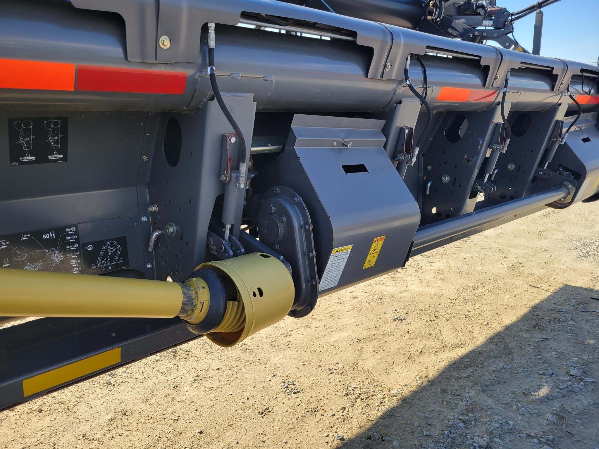 2011 Gleaner 9250 Platform