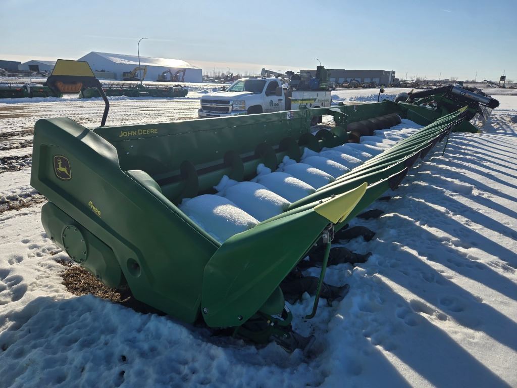 2025 John Deere C18R Corn Head