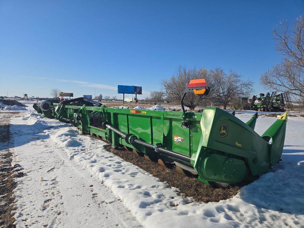 2025 John Deere C18R Corn Head