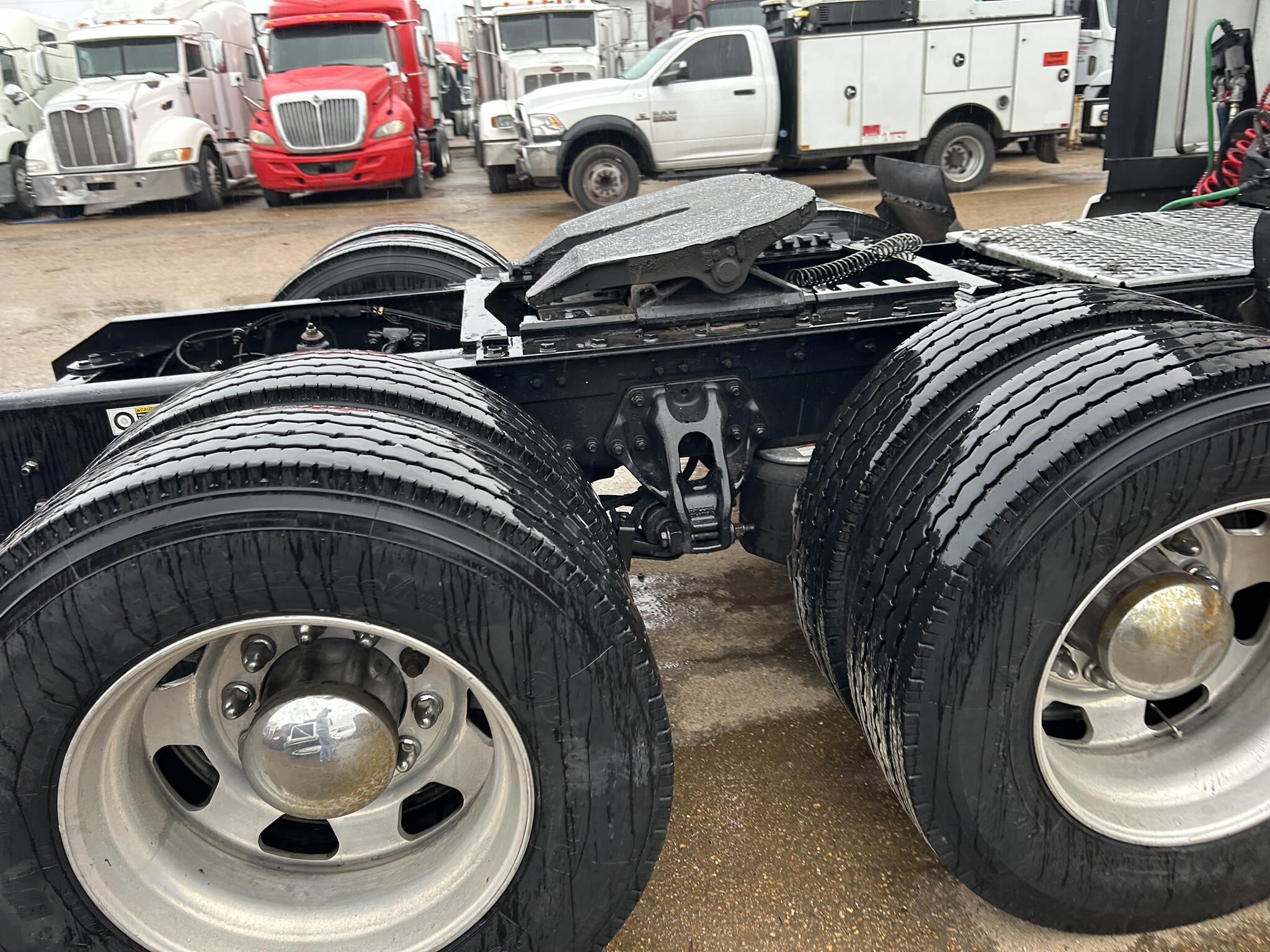 2022 Kenworth T680 Semi Trucks/Trailer