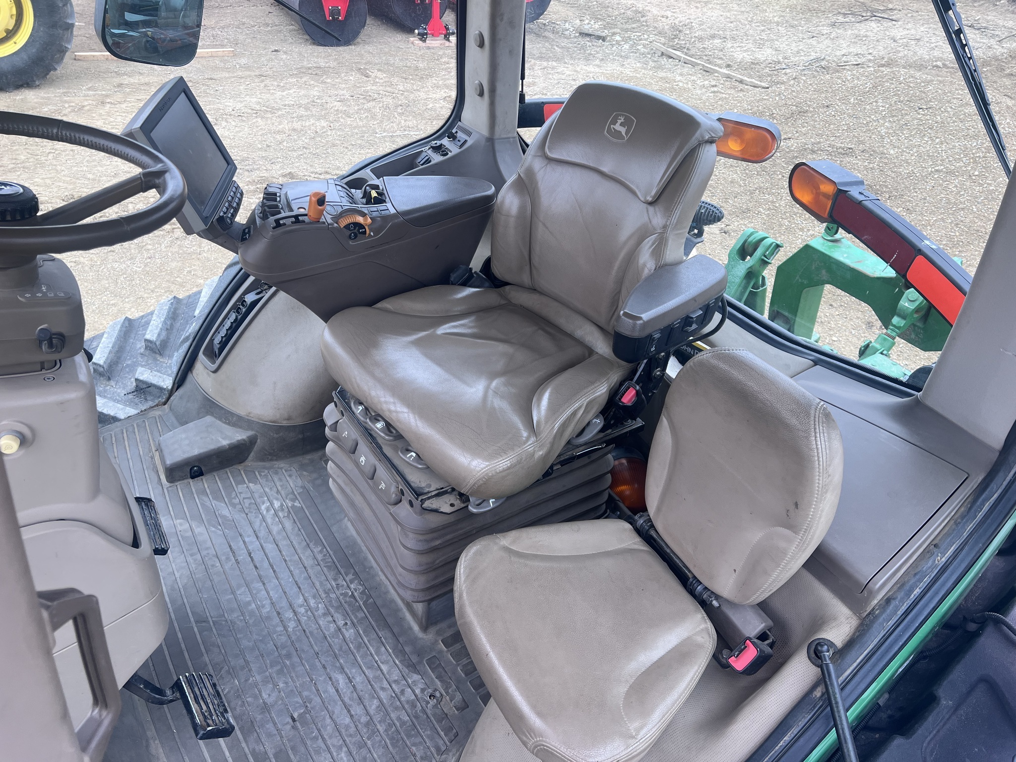 2016 John Deere 8370RT Tractor