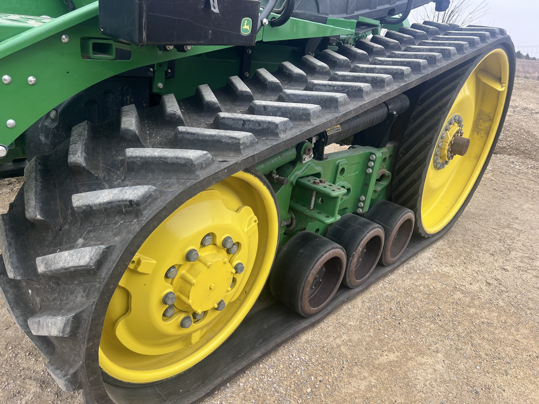 2016 John Deere 8370RT Tractor