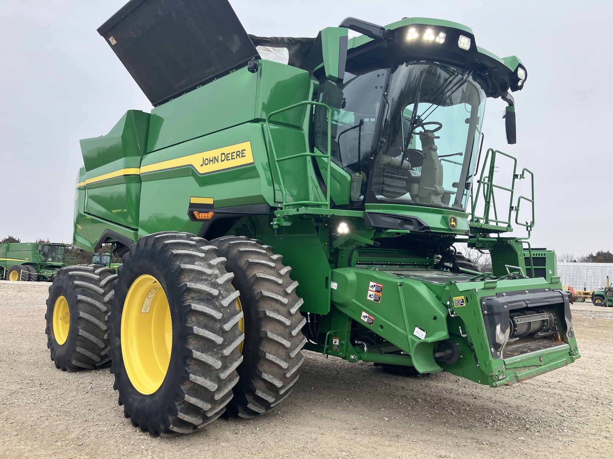 2025 John Deere S7 700 Combine