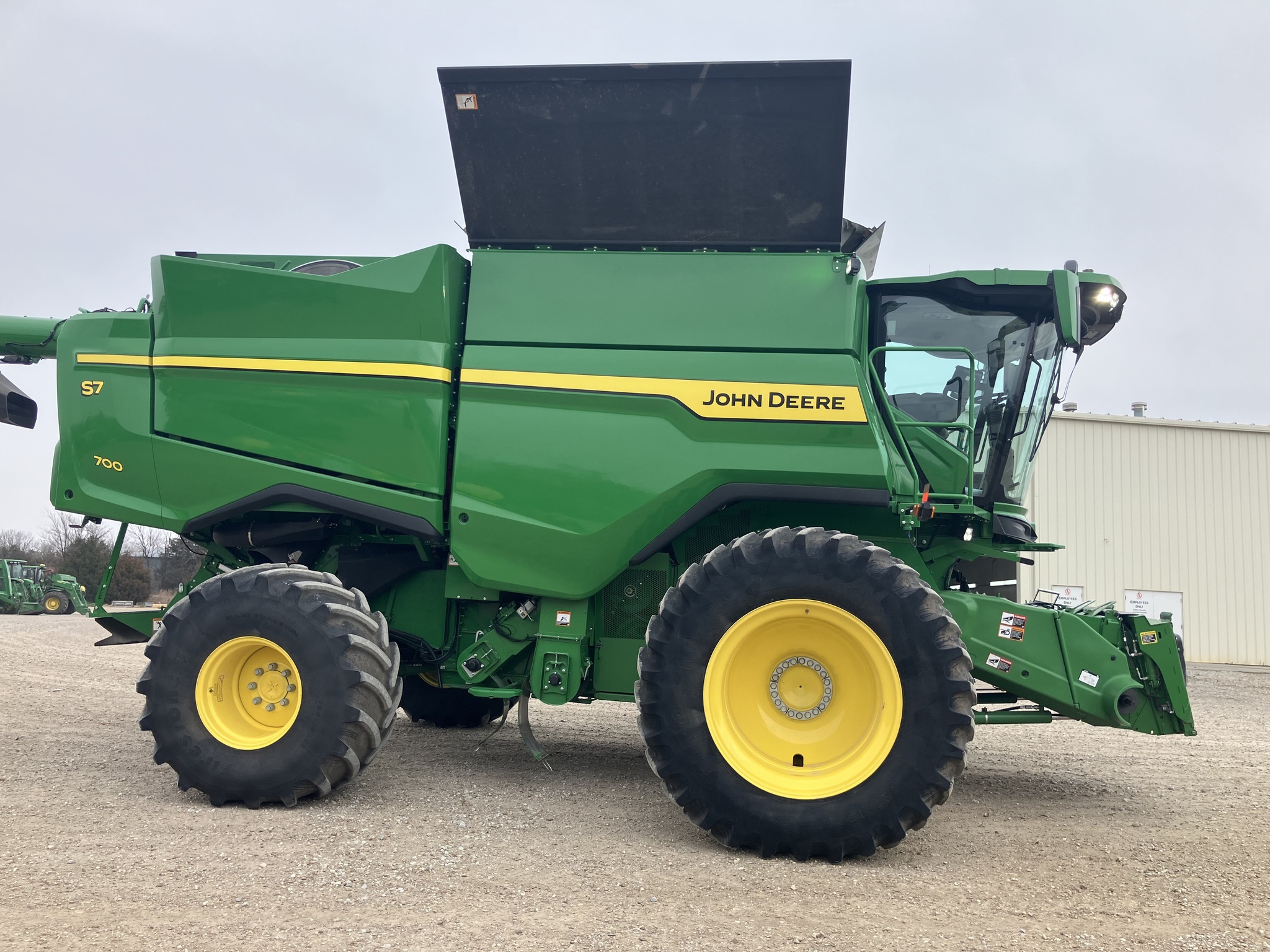 2025 John Deere S7 700 Combine