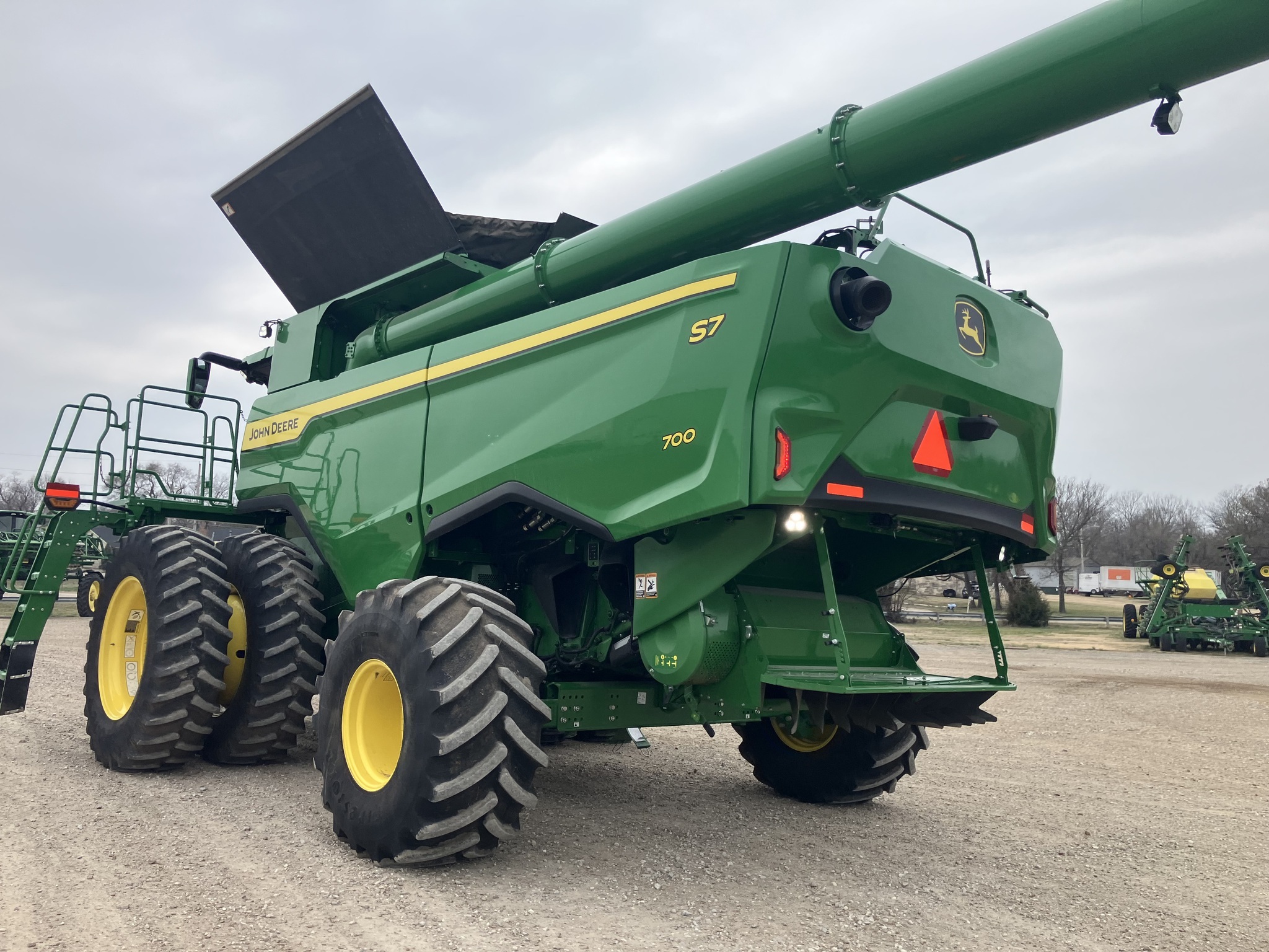 2025 John Deere S7 700 Combine