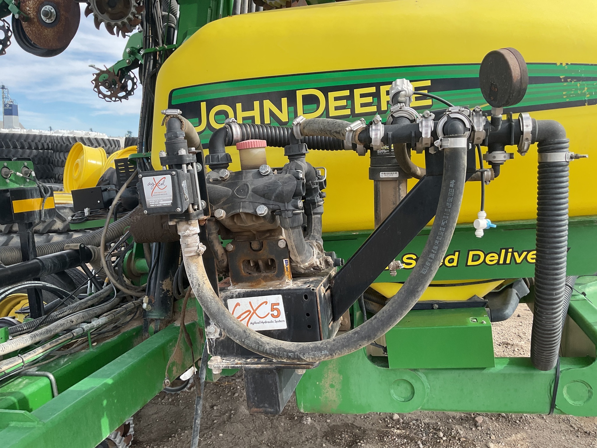 2013 John Deere DR24 Planter