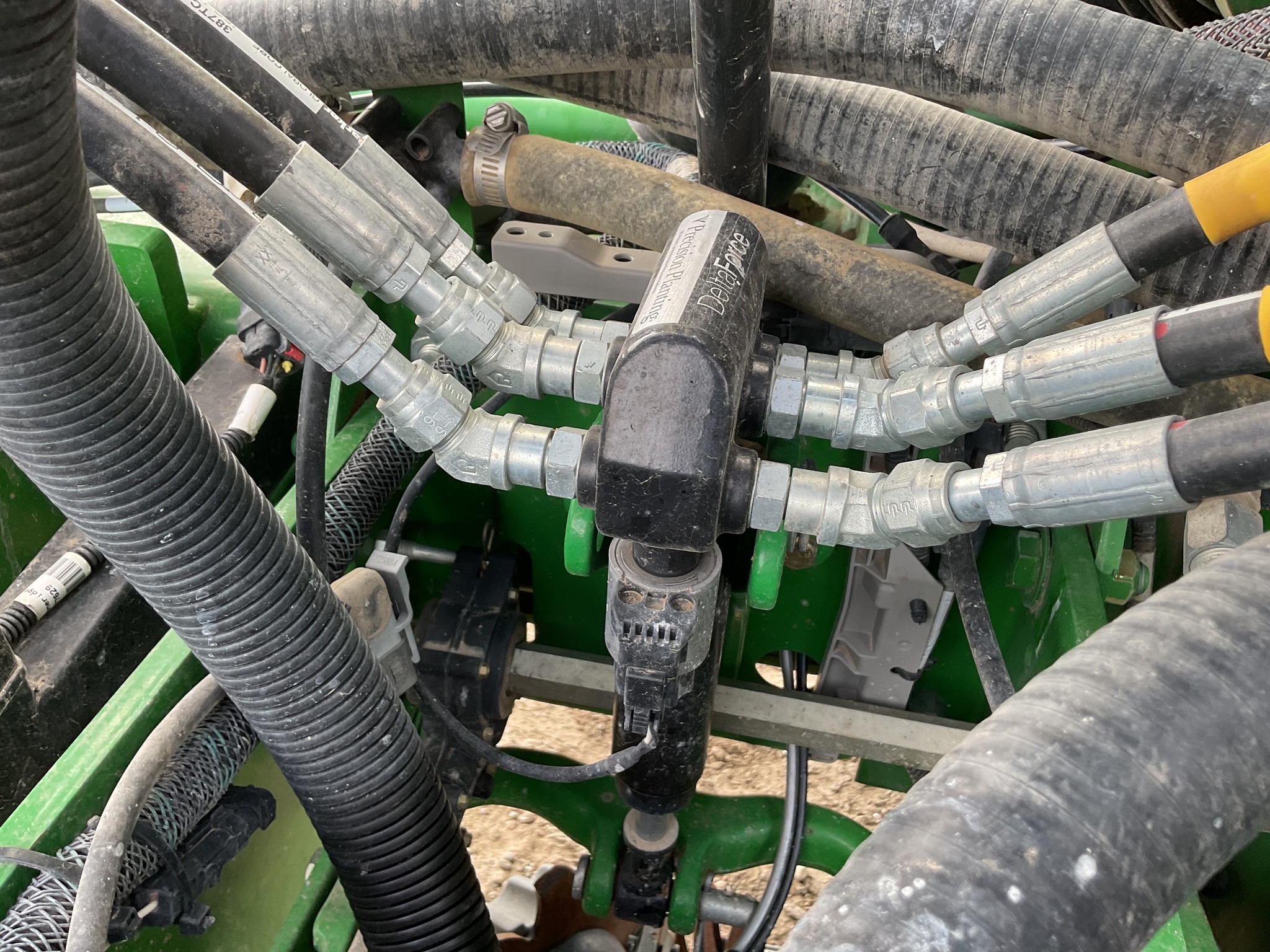 2013 John Deere DR24 Planter