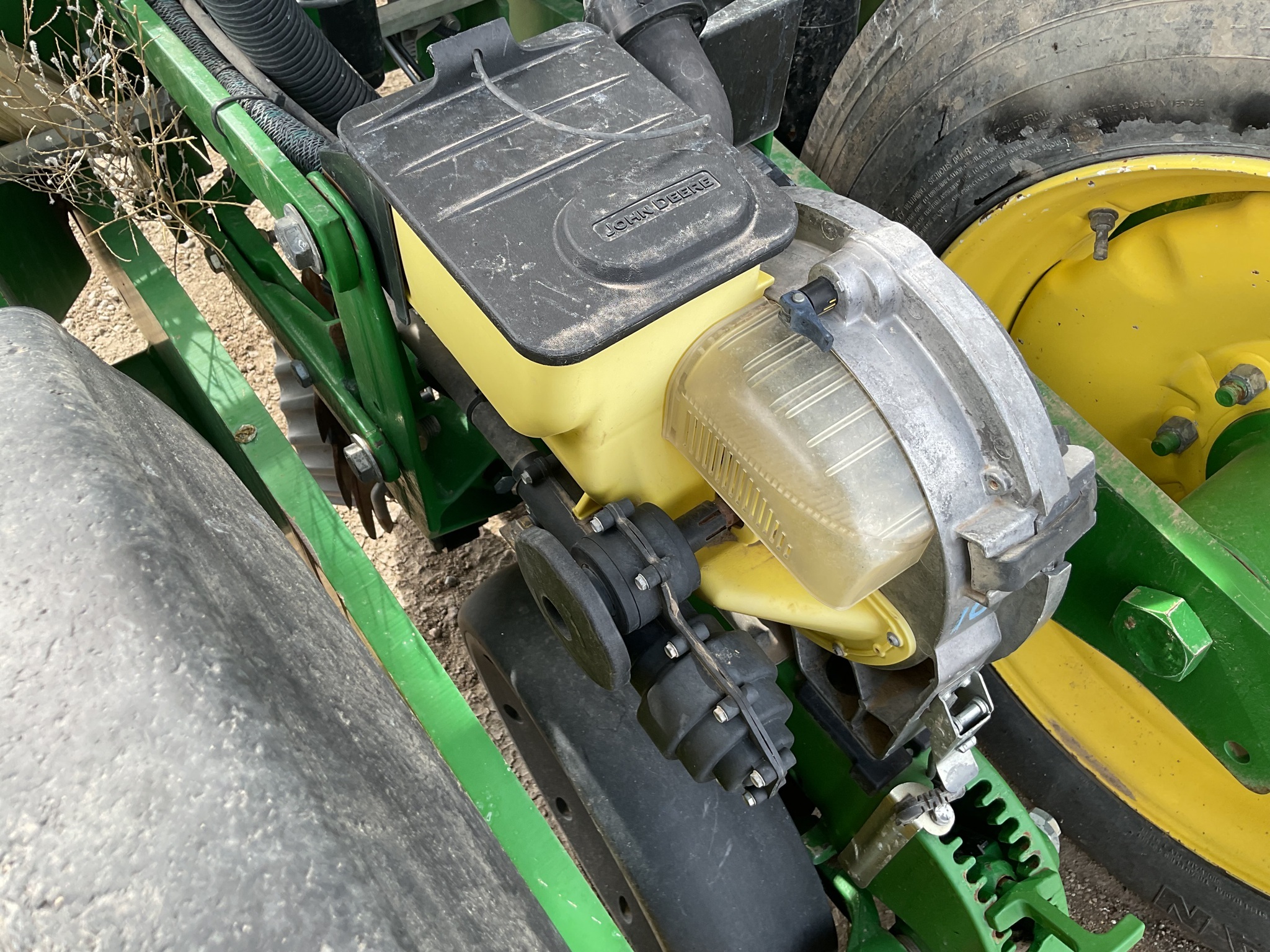 2013 John Deere DR24 Planter