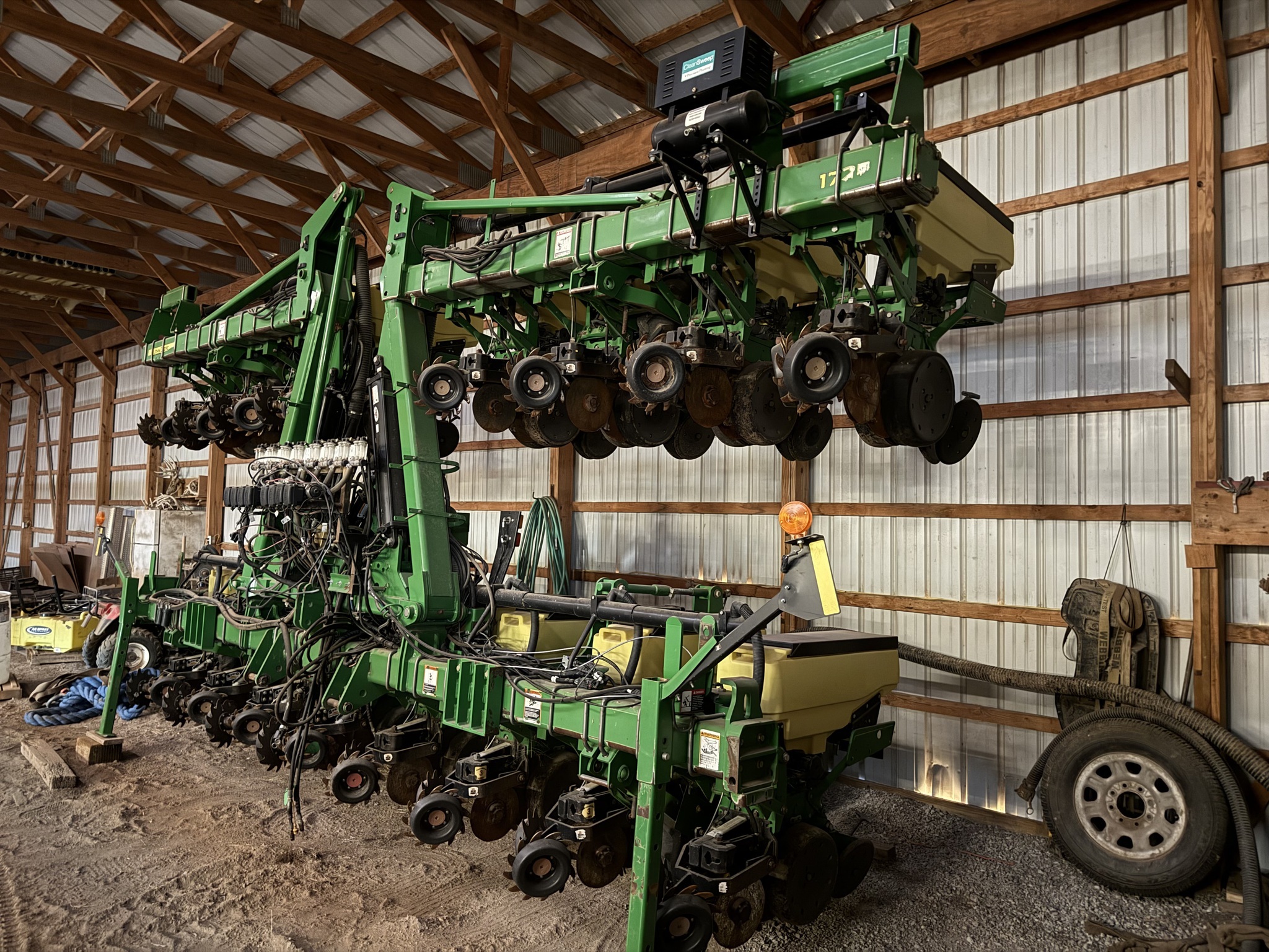 2015 John Deere 1725 Planter