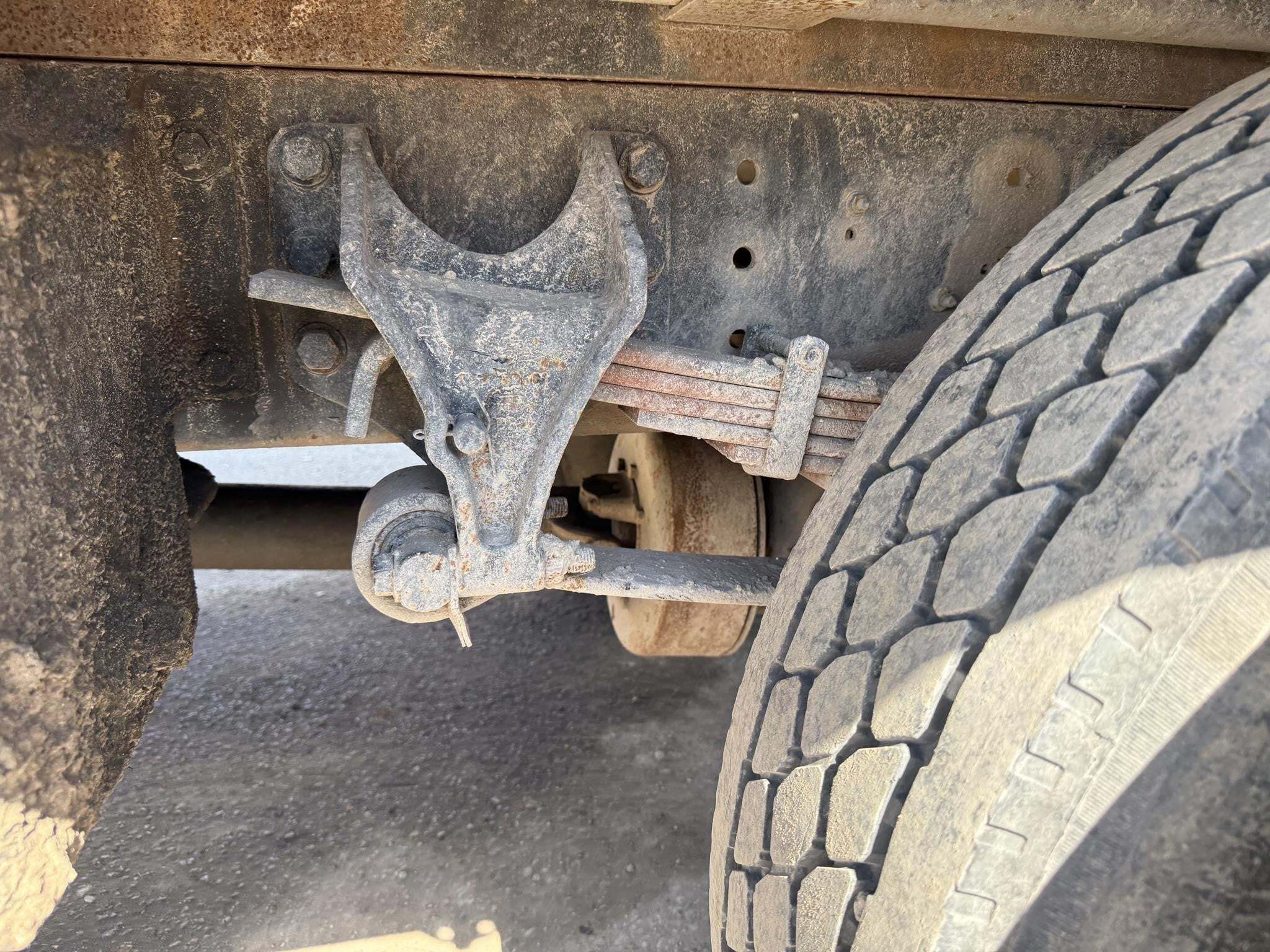 2016 International DURASTAR 4300 Semi Trucks/Trailer