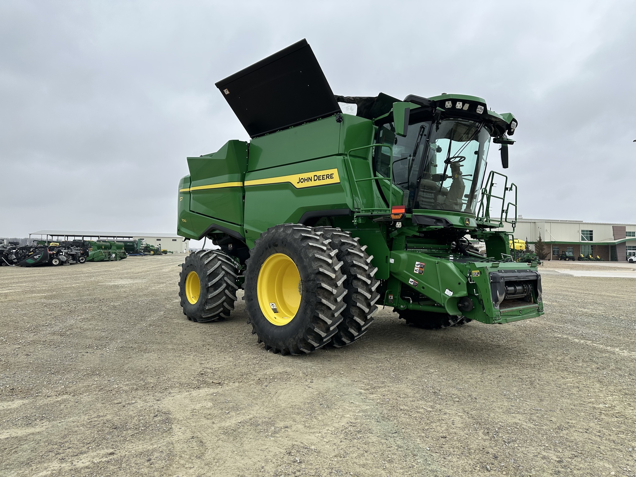2025 John Deere S7 700 Combine