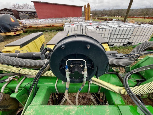 2001 John Deere 1780 Planter