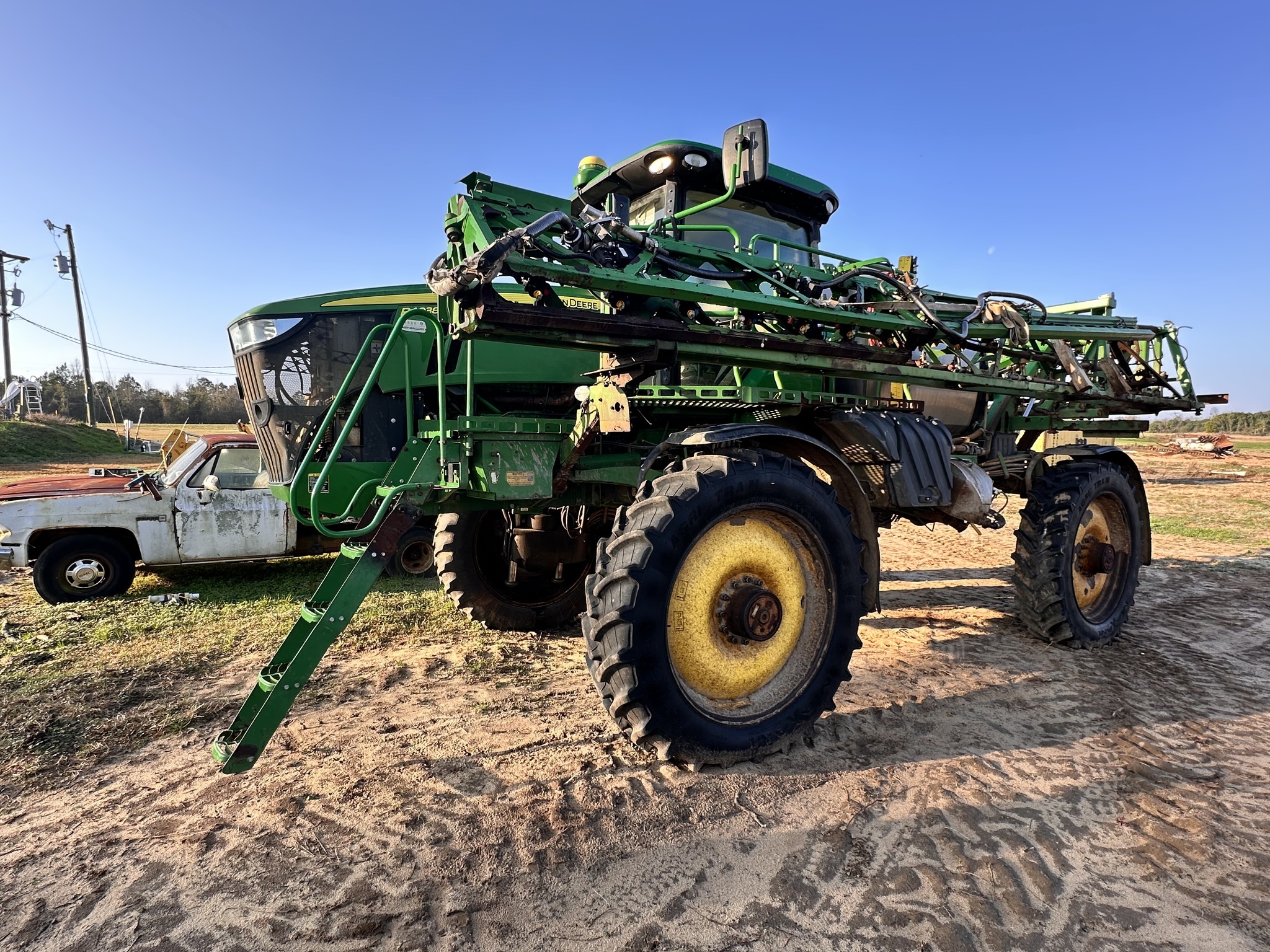 2016 John Deere R4038 Self-Propelled Sprayer