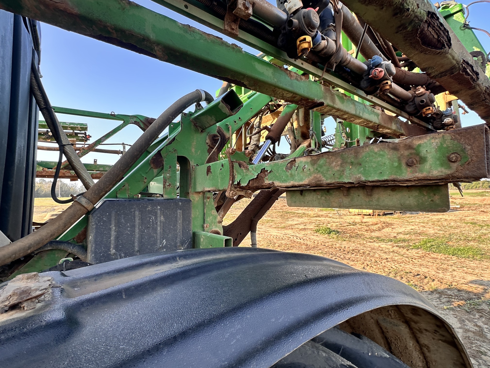 2016 John Deere R4038 Self-Propelled Sprayer