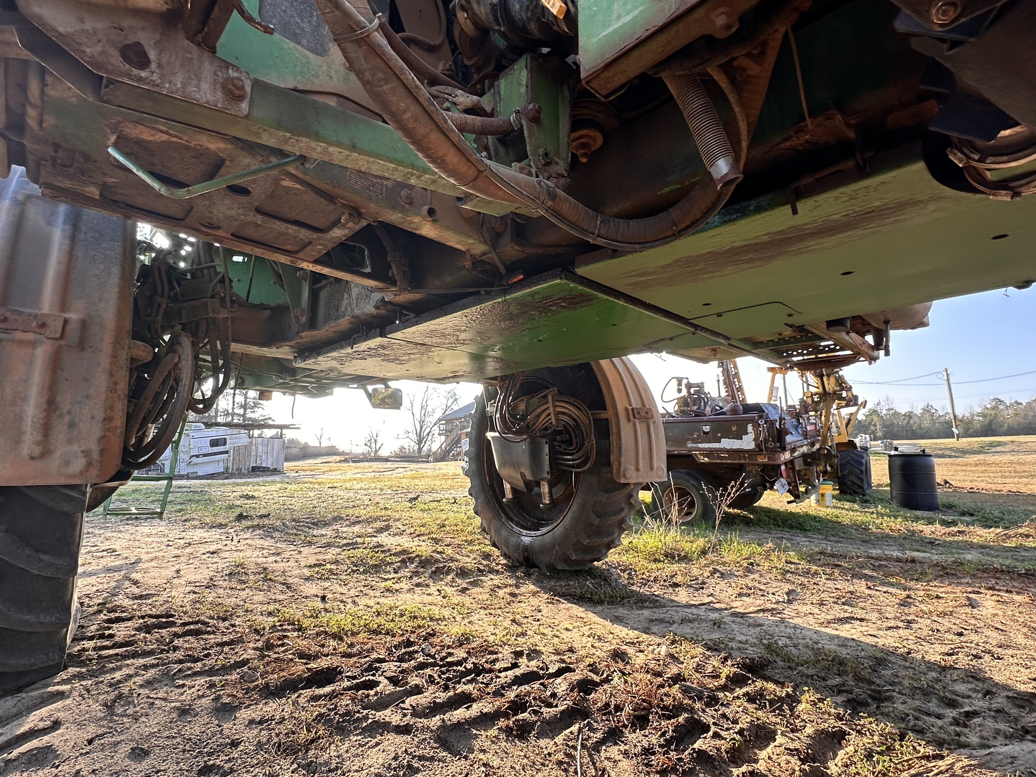 2016 John Deere R4038 Self-Propelled Sprayer