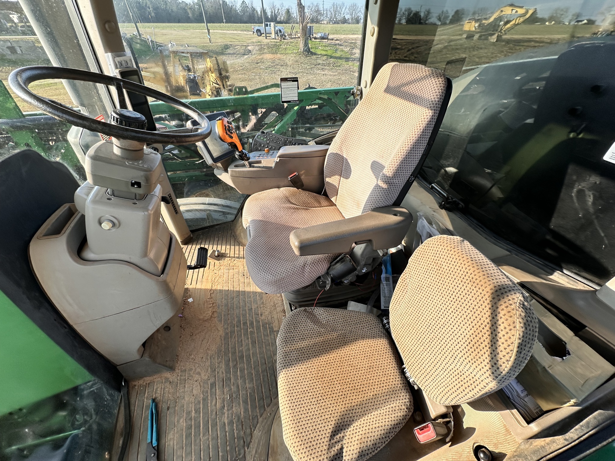 2016 John Deere R4038 Self-Propelled Sprayer