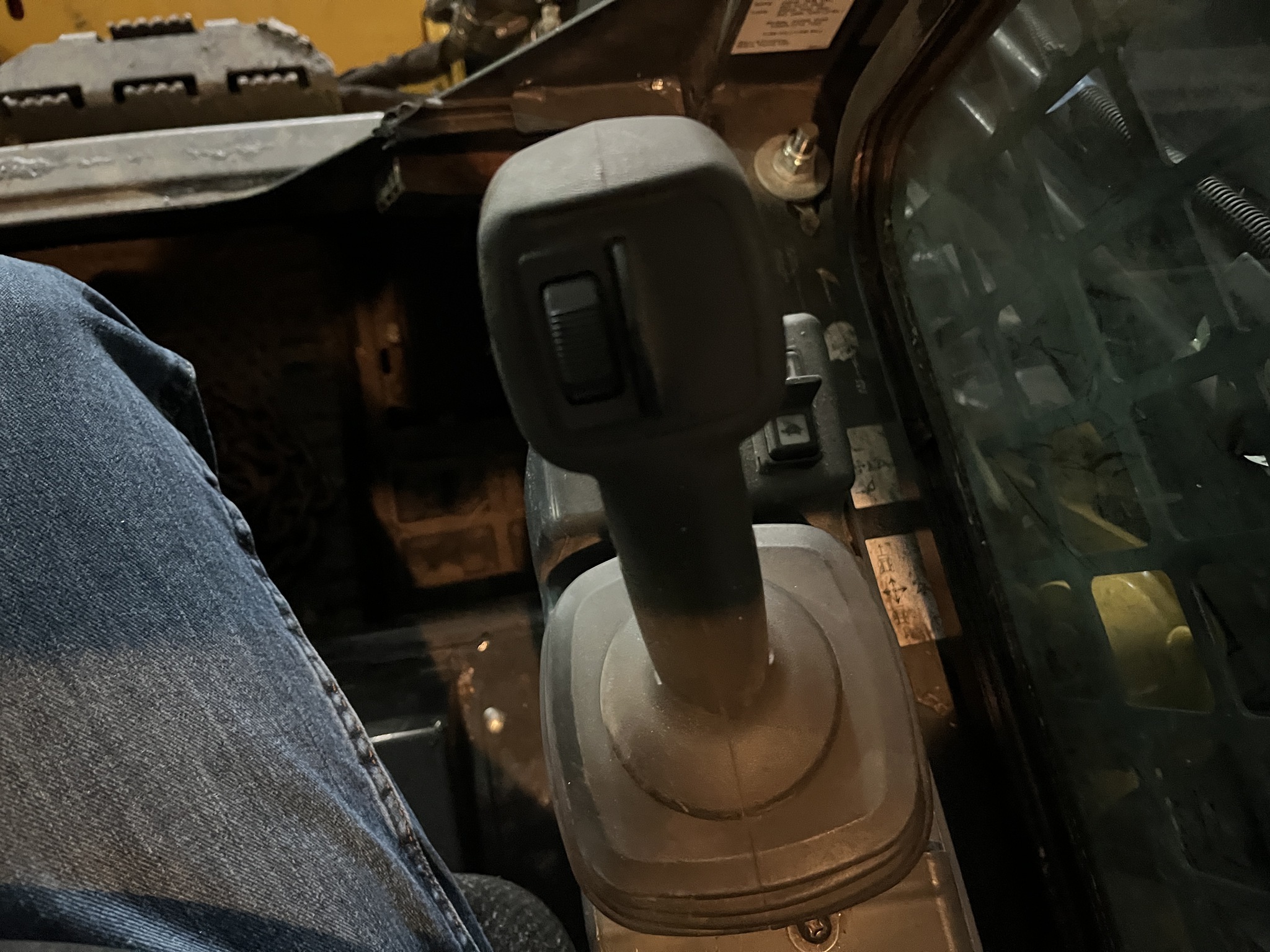 2019 Deere 317G Skid Steer