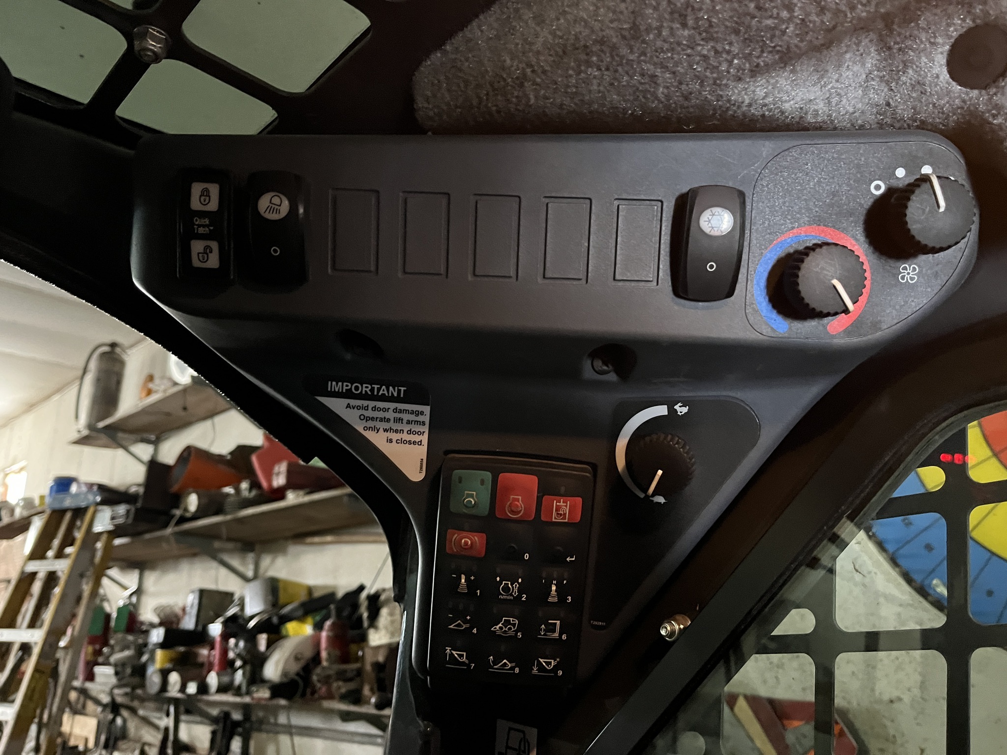 2019 Deere 317G Skid Steer