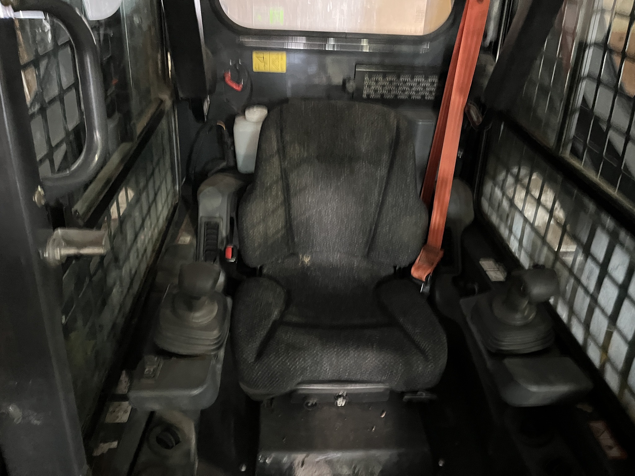 2019 Deere 317G Skid Steer
