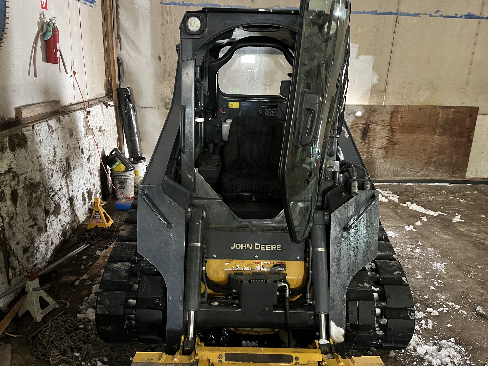 2019 Deere 317G Skid Steer
