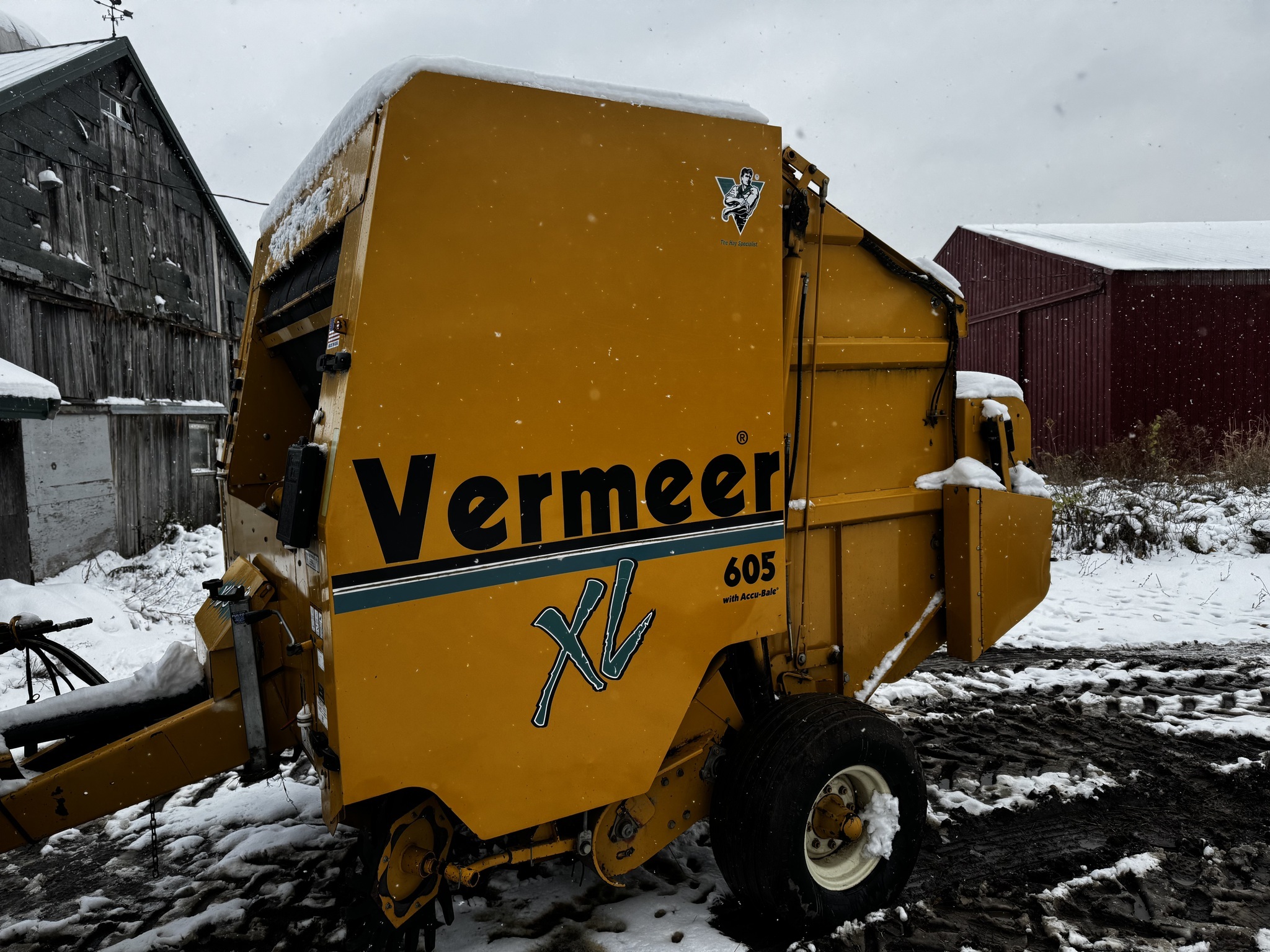2002 Vermeer 605XL Round Baler