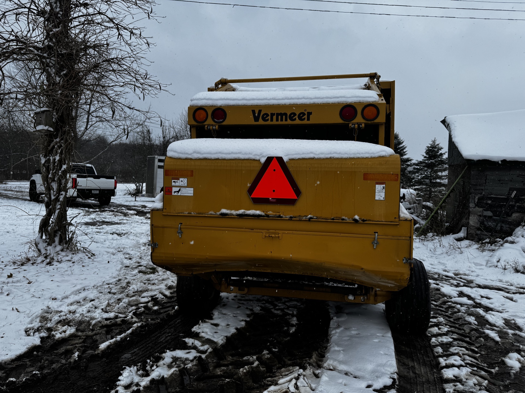 2002 Vermeer 605XL Round Baler
