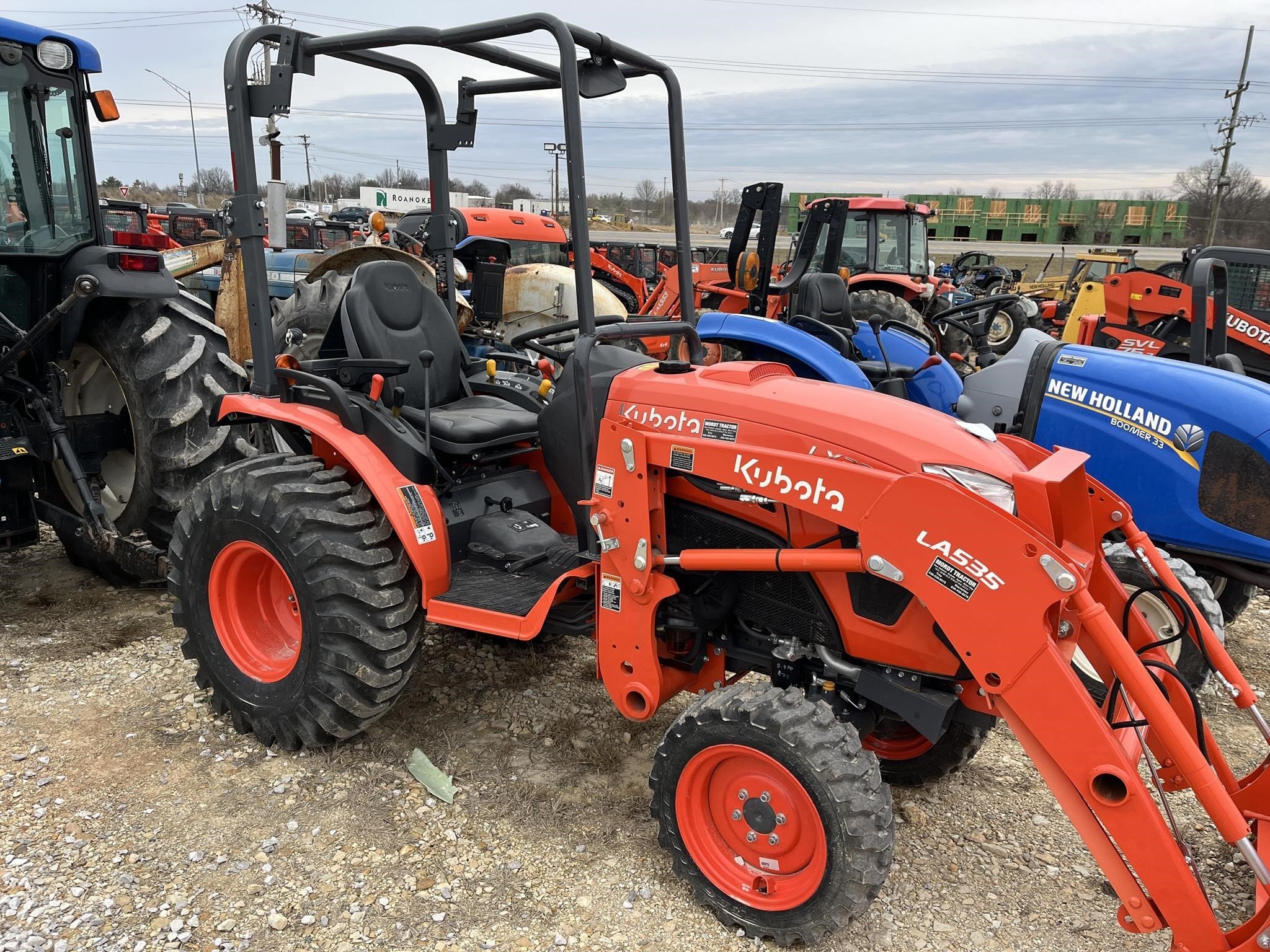  Kubota LX3310 Tractor