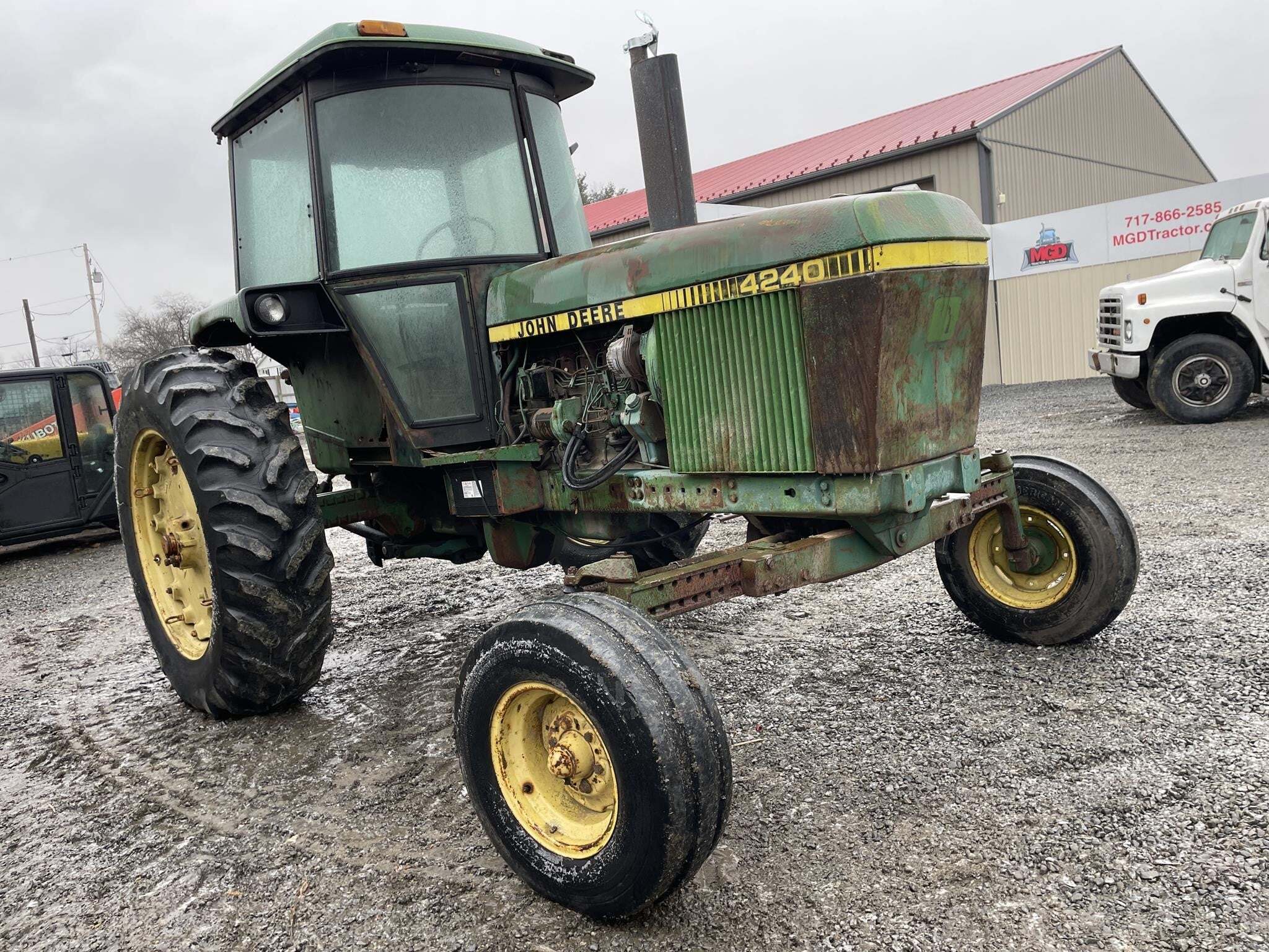 John Deere 4240 Tractor - $14,500 | Machinery Pete